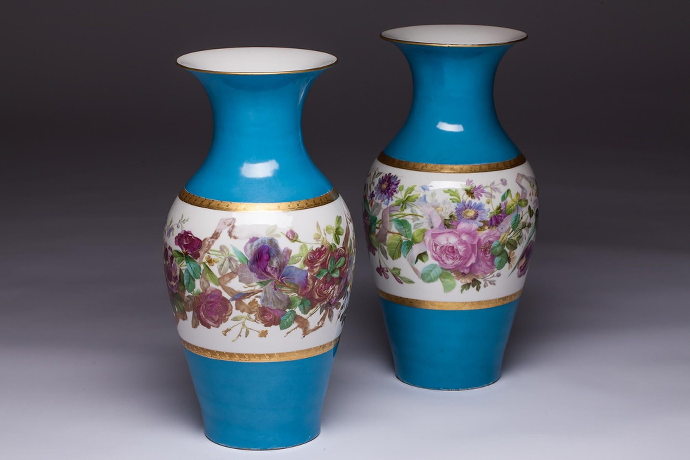 French Pair of Paris Porcelain Botanical Vases, Mid-19th Century For Sale