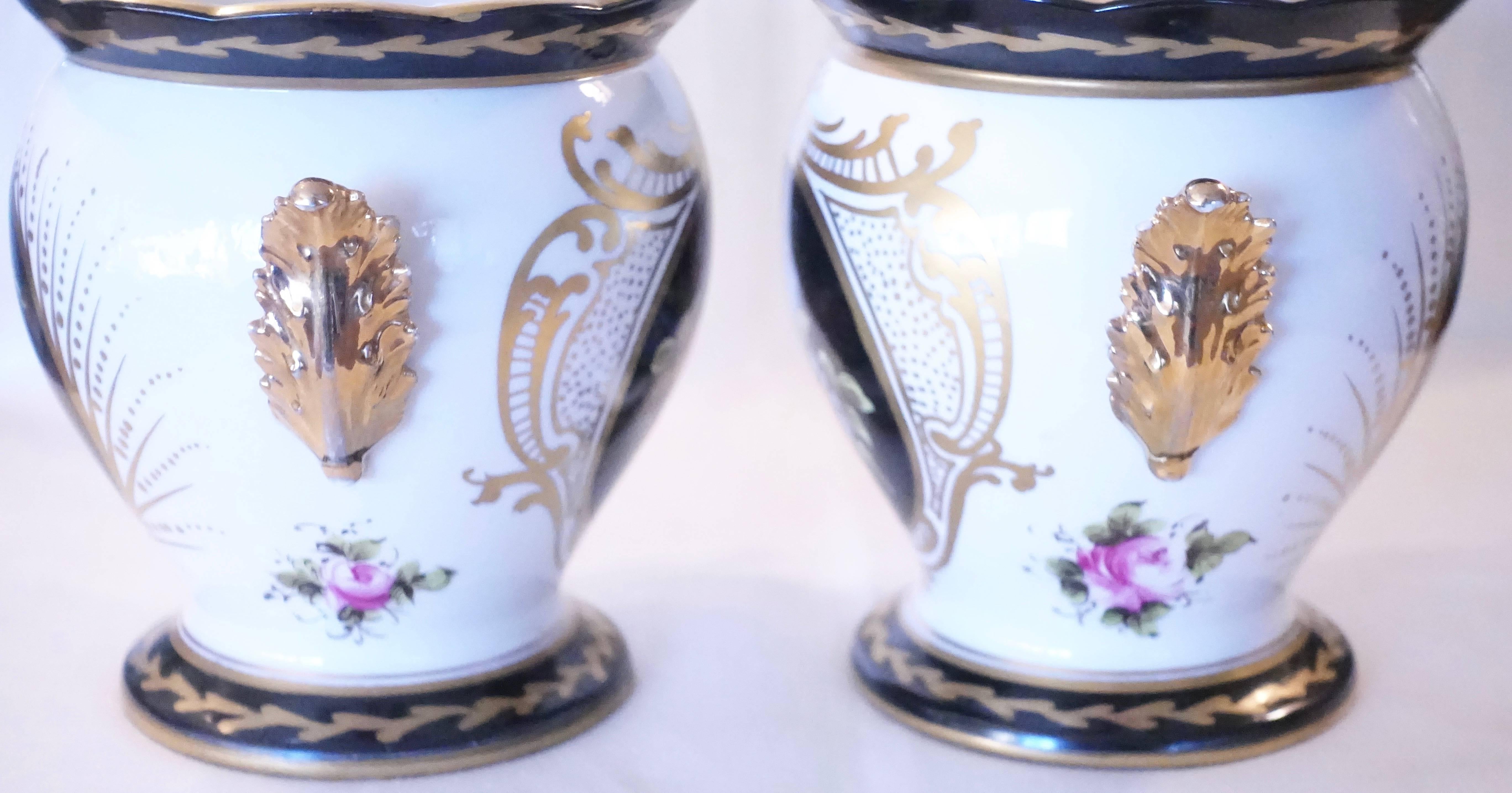 Pair of Paris Porcelain Cachepots In Good Condition In San Francisco, CA