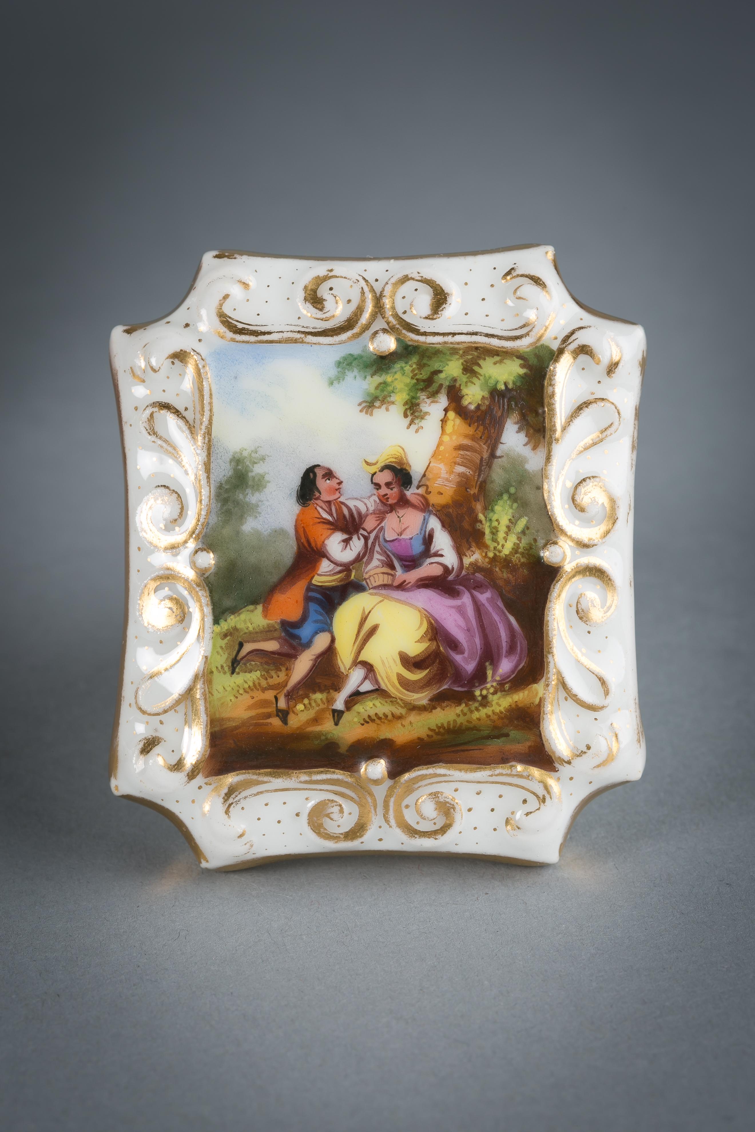 Français Paire de flacons de parfum en porcelaine de Paris, datant d'environ 1860