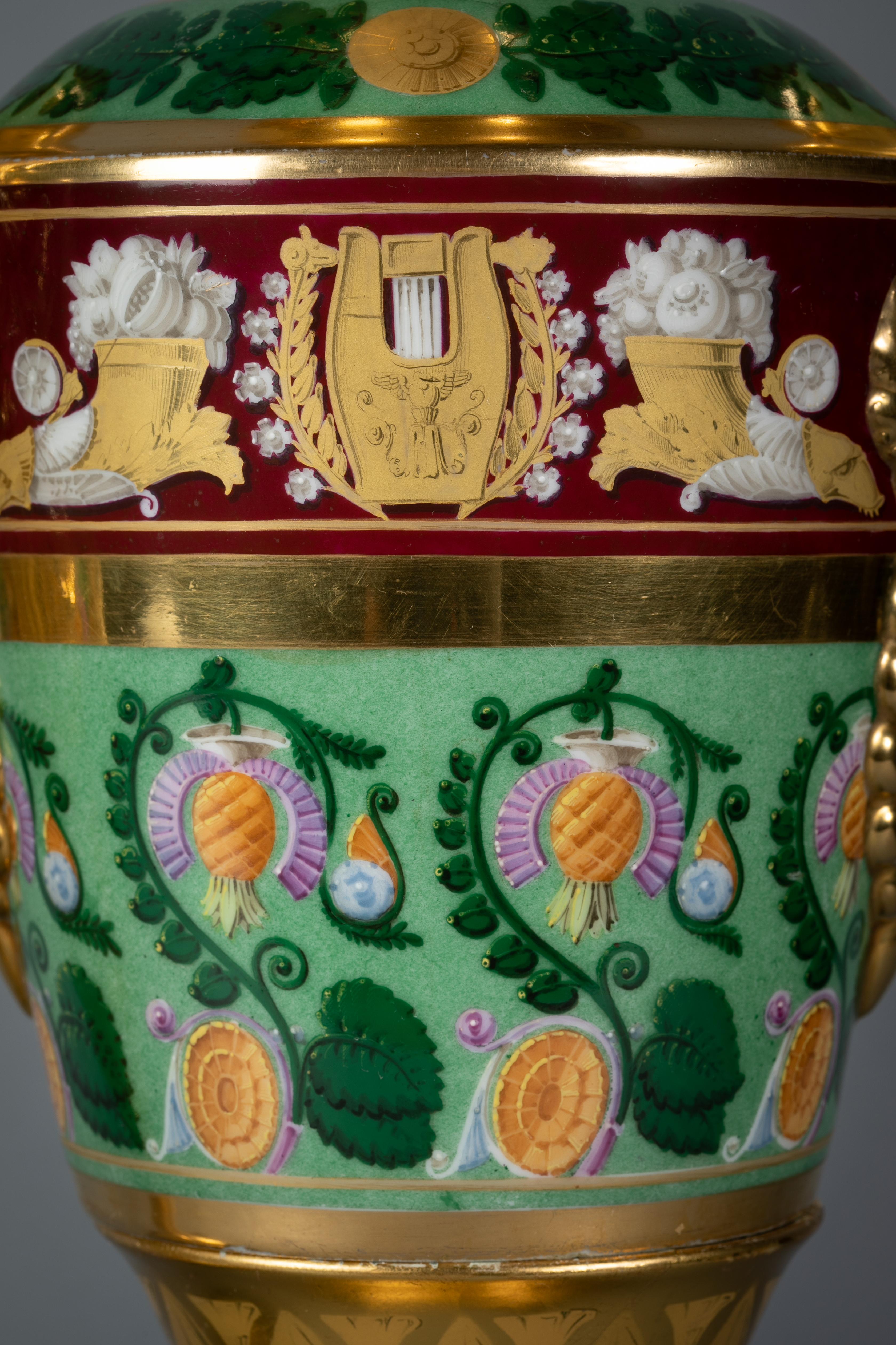 Early 19th Century Pair of Paris Porcelain Two-Handled Empire Vases, circa 1810 For Sale