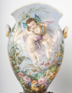 Paire de vases en porcelaine de Paris, XIXe siècle, période Napoléon III.