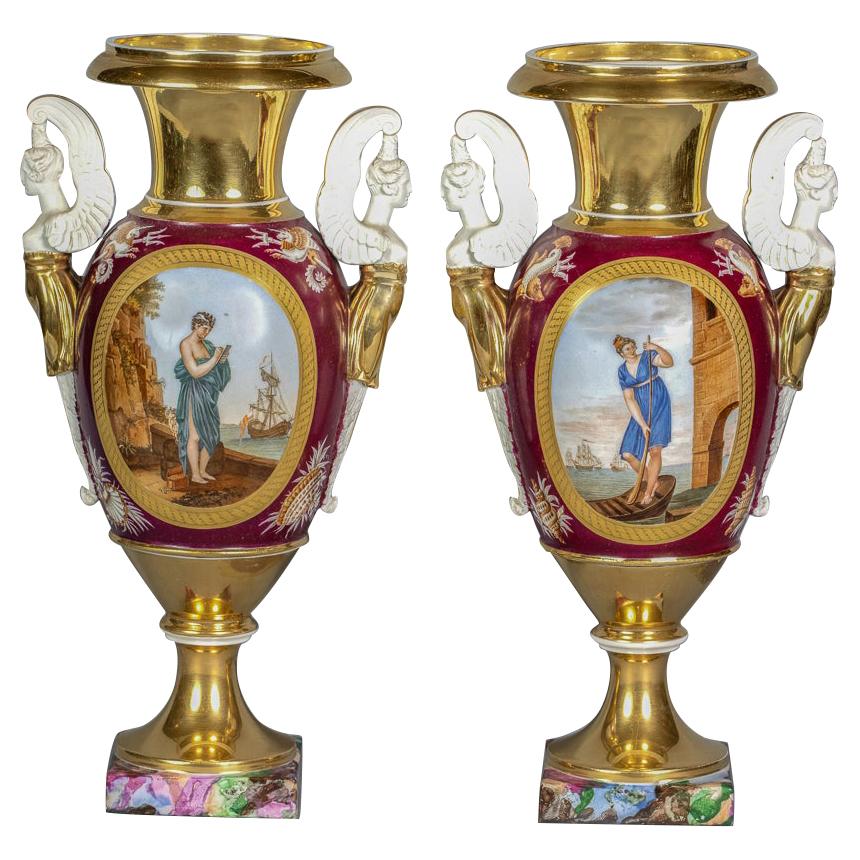 Paire de vases en porcelaine de Paris, vers 1830 en vente