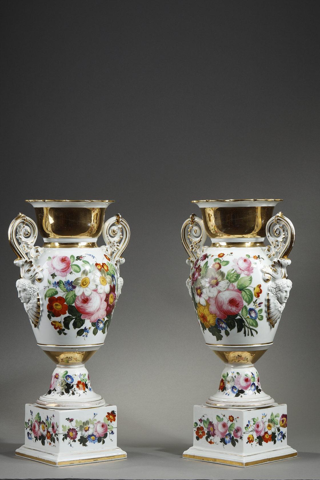 Pair of Paris Porcelain Vases with Floral Decoration For Sale 13