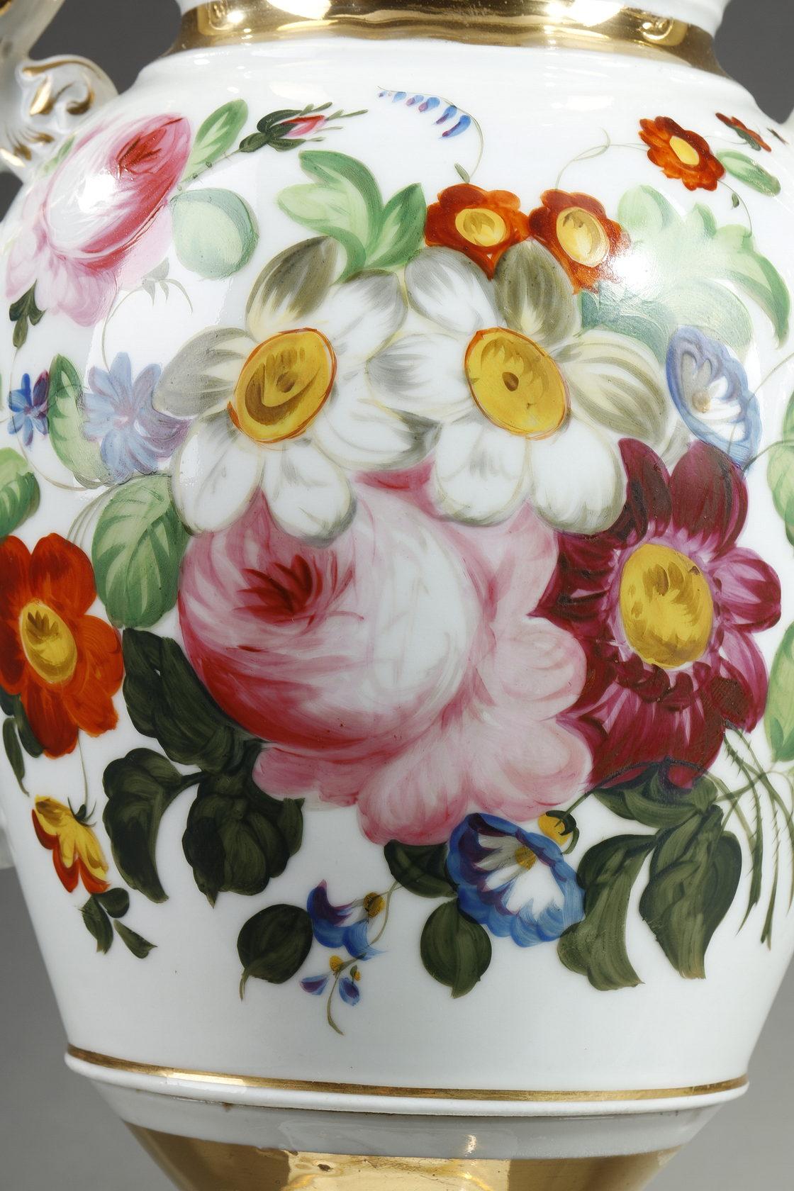 Pair of Paris Porcelain Vases with Floral Decoration For Sale 3