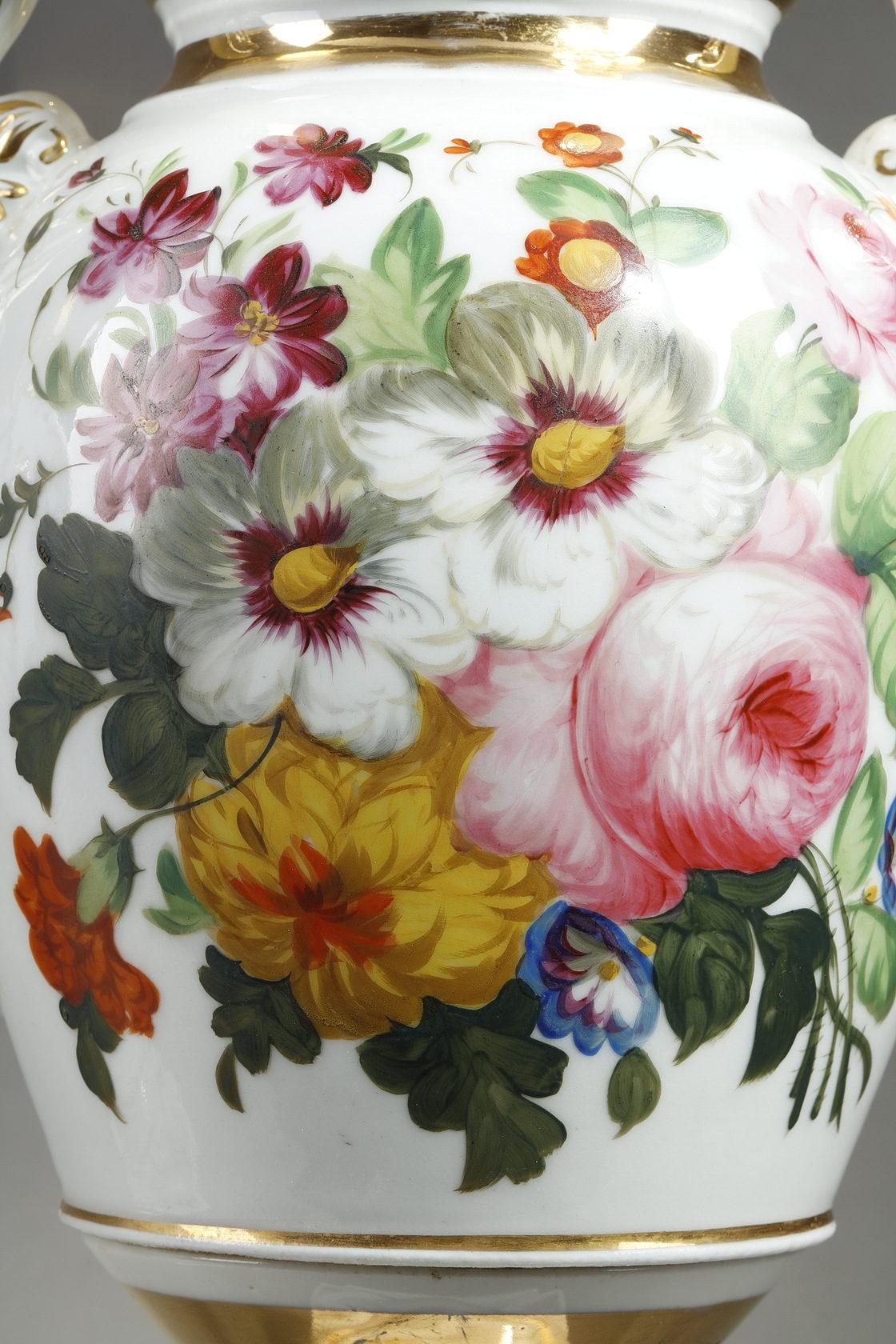 Pair of Paris Porcelain Vases with Floral Decoration For Sale 4