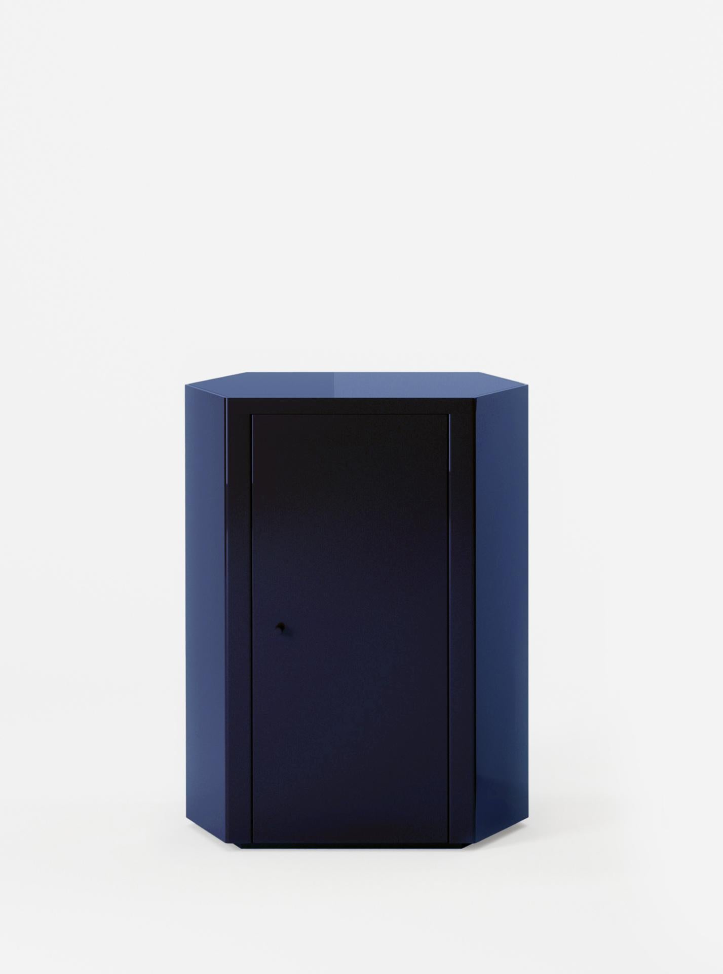 Minimalist Pair of Park Night Stands in Midnight Navy Lacquer by Yaniv Chen for Lemon For Sale