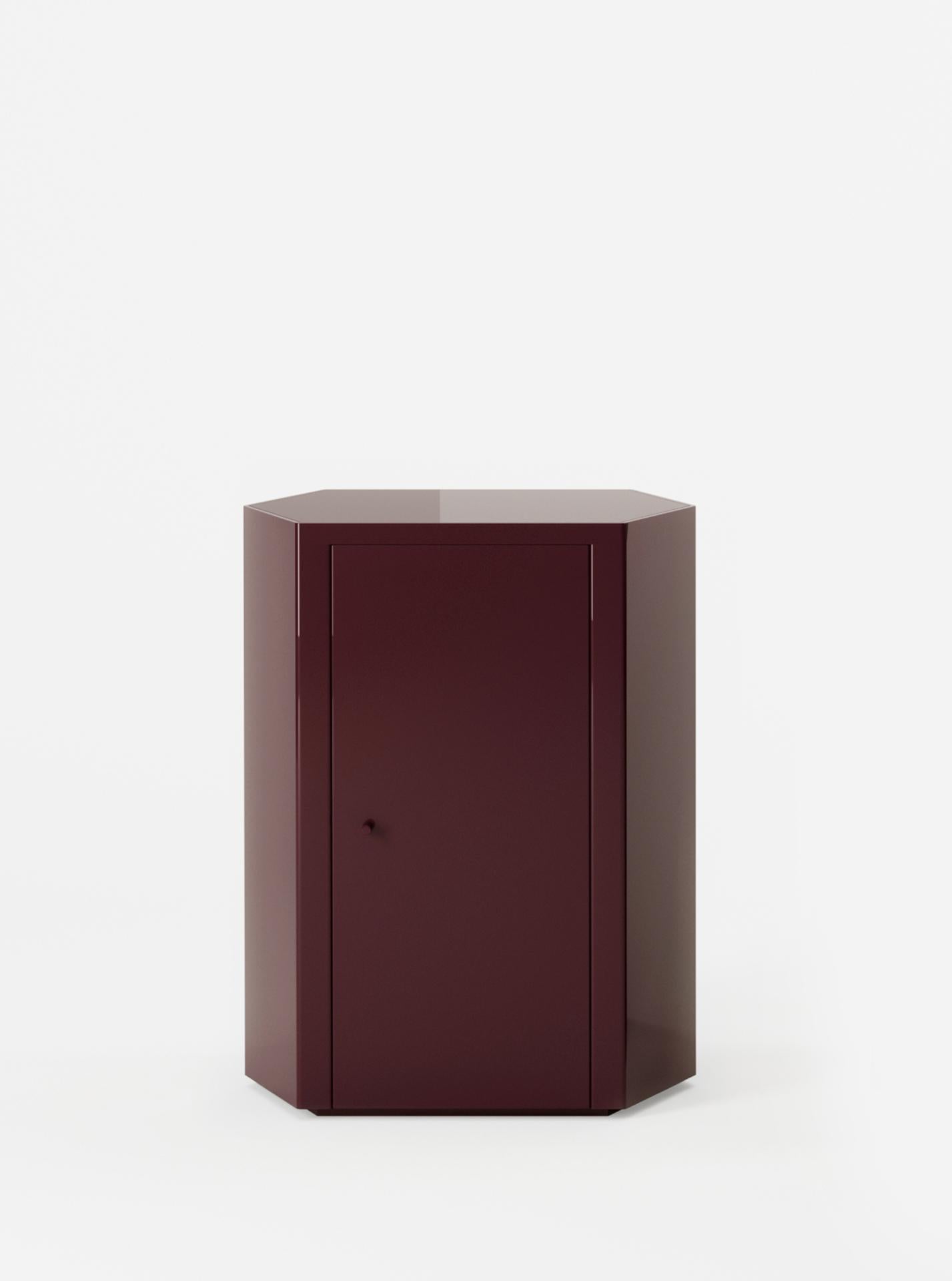 Minimalist Pair of Park Night Stands in Noir Oxblood Lacquer by Yaniv Chen for Lemon For Sale