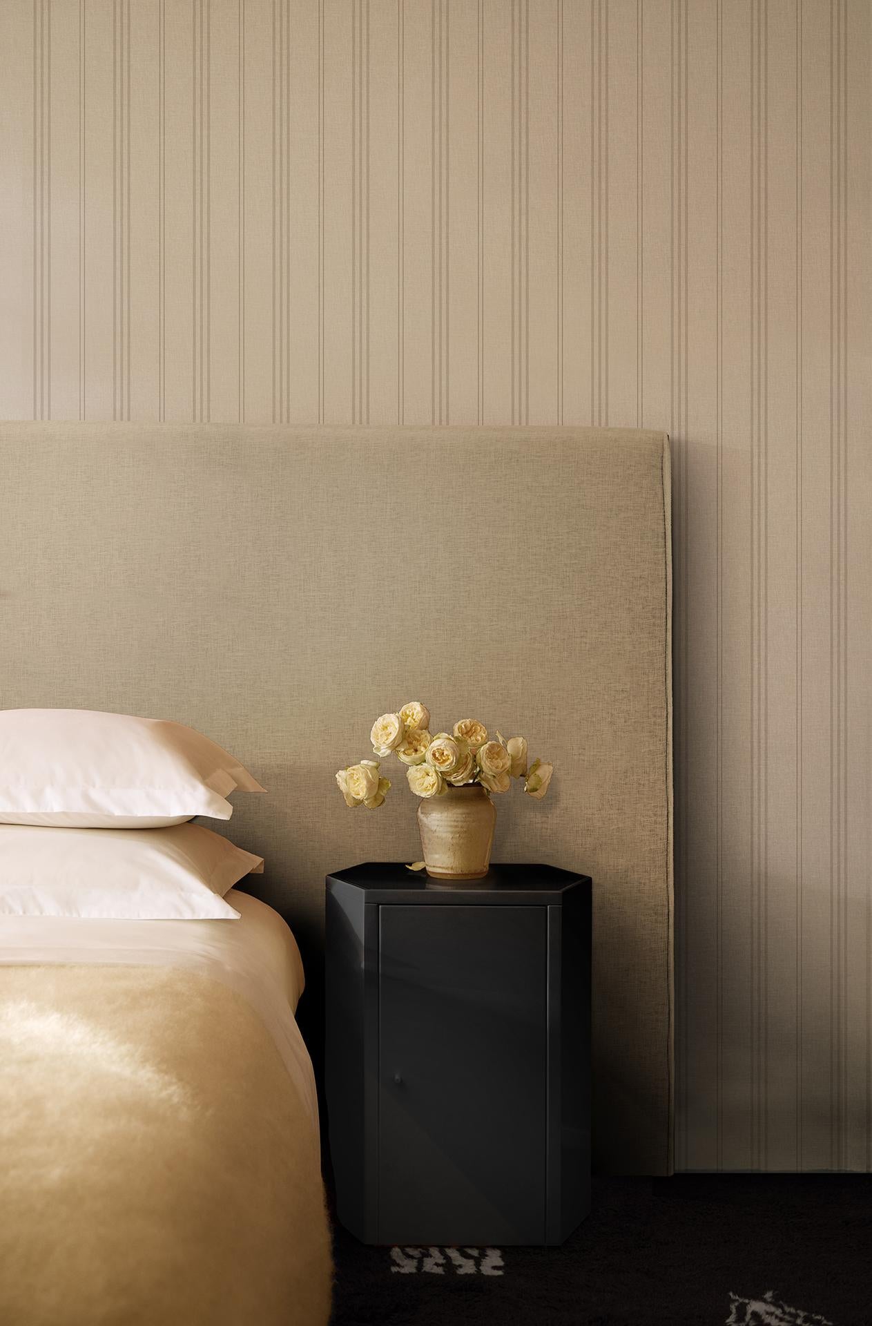 Minimalist Pair of Park Night Stands in Pitch Black Lacquer by Yaniv Chen for Lemon For Sale