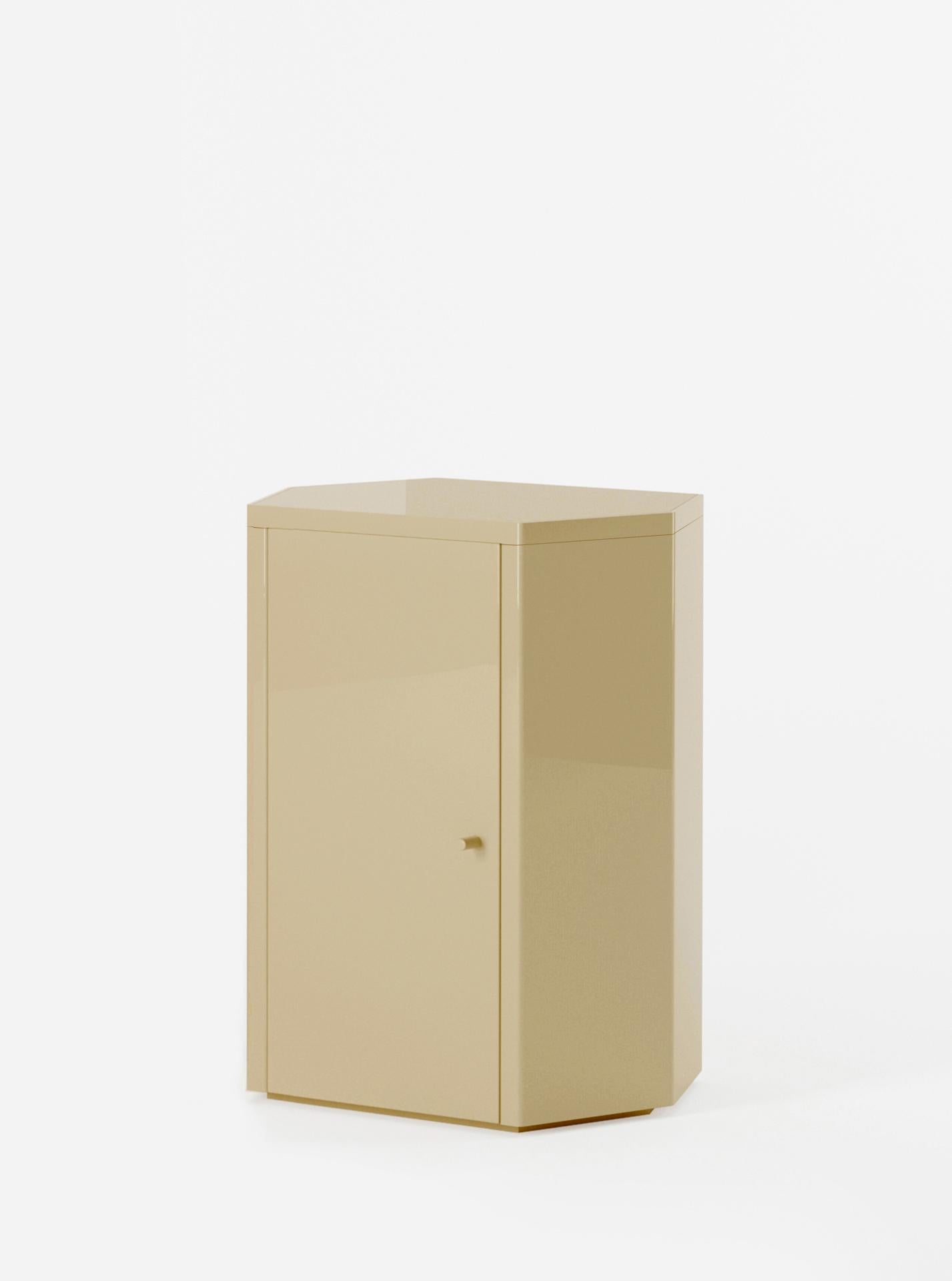 Laque Paire de tables de nuit Park en laque de sable beige par Yaniv Chen pour Lemon en vente
