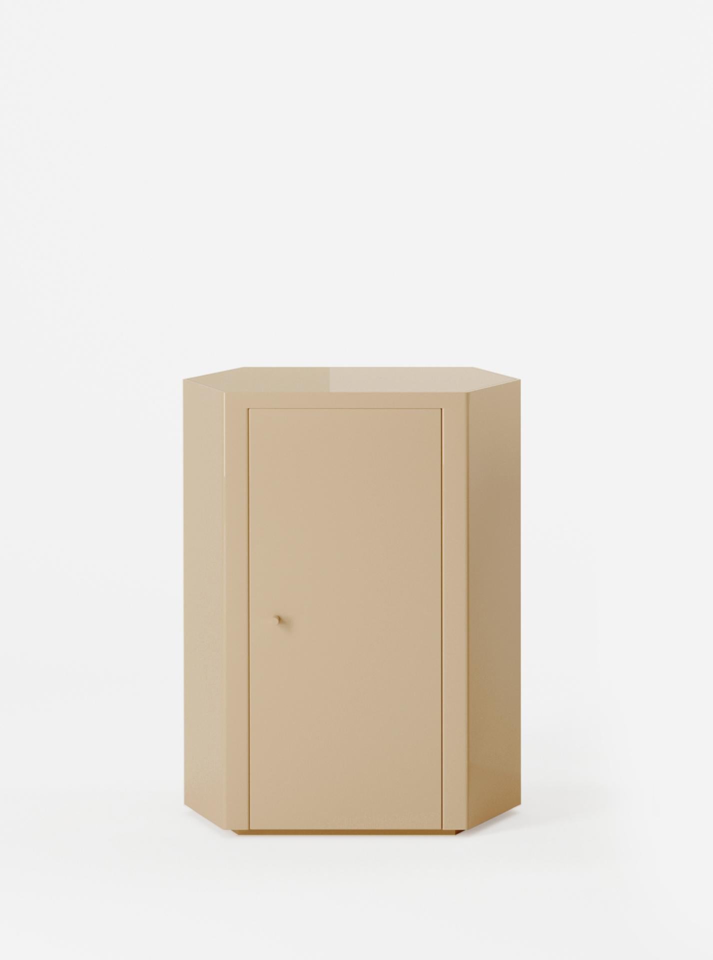 Minimalist Pair of Park Night Stands in Sand Beige Lacquer by Yaniv Chen for Lemon For Sale