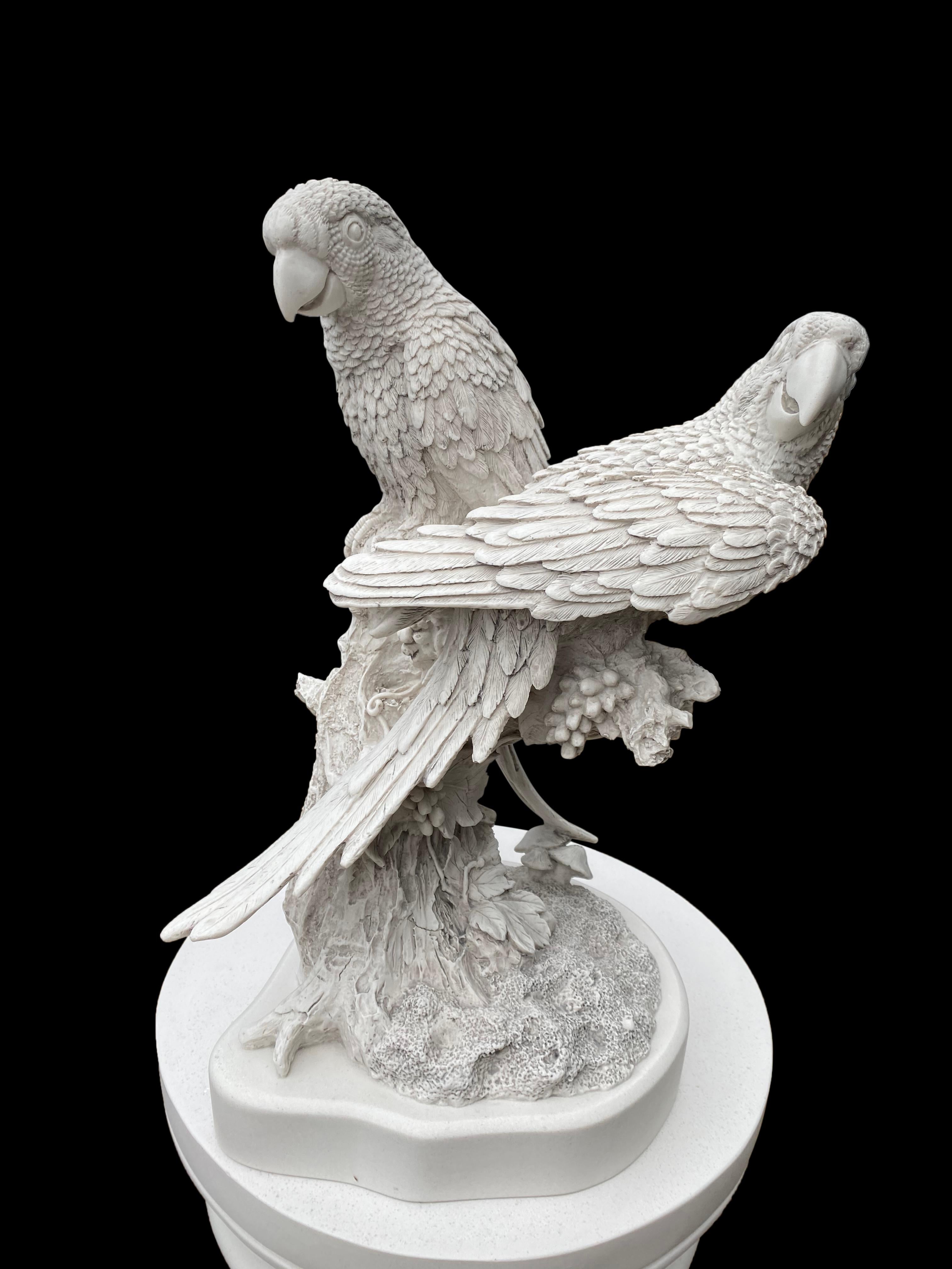 Marbre Paire de sculptures de perroquet - 20ème siècle en vente