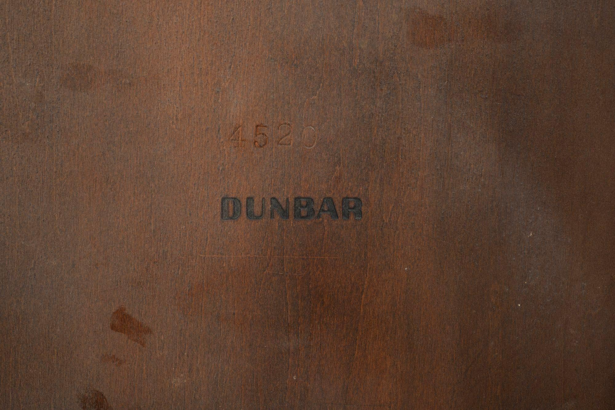 Paire de tables d'appoint Parson par Edward Wormley pour Dunbar avec carreaux peints à la main en vente 1