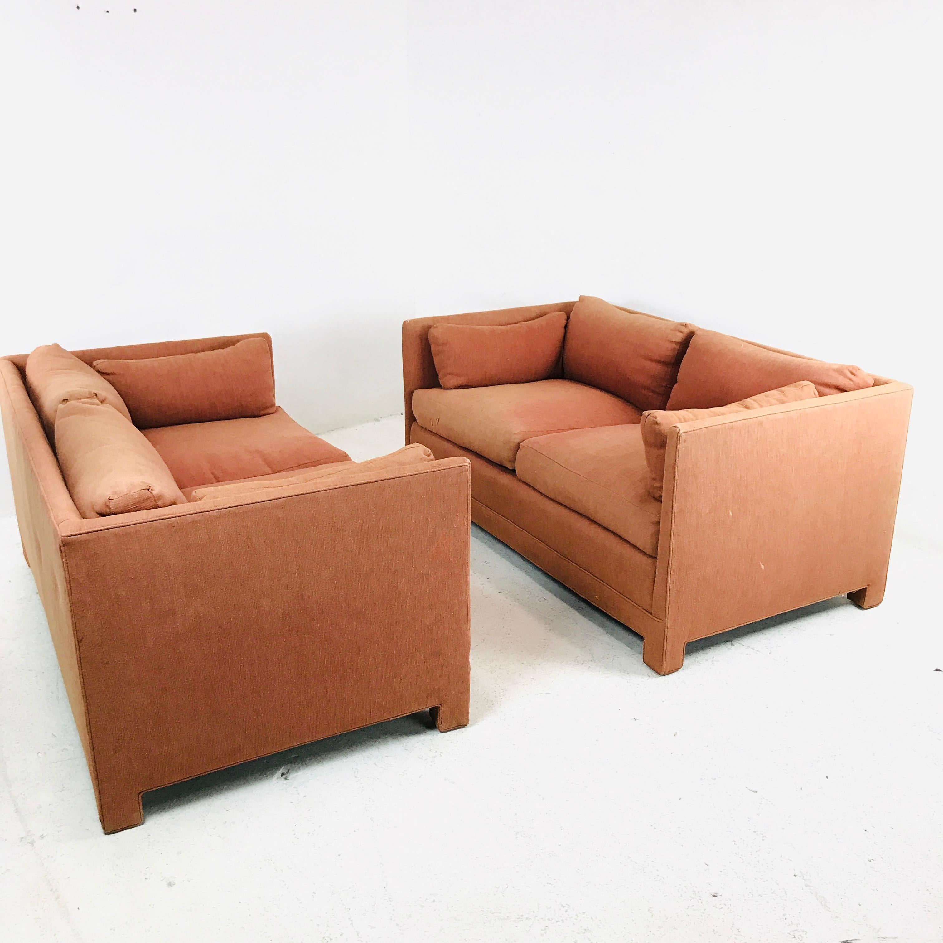 Pair of Parsons Style Loveseats in the Style of Milo Baughman In Good Condition In Dallas, TX