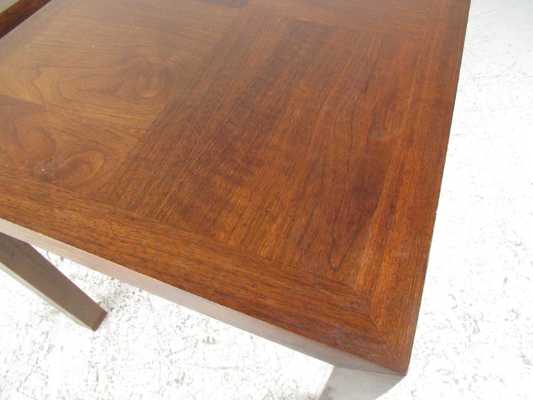 Pair of Parsons Style Walnut Lamp Tables by Lane For Sale 1