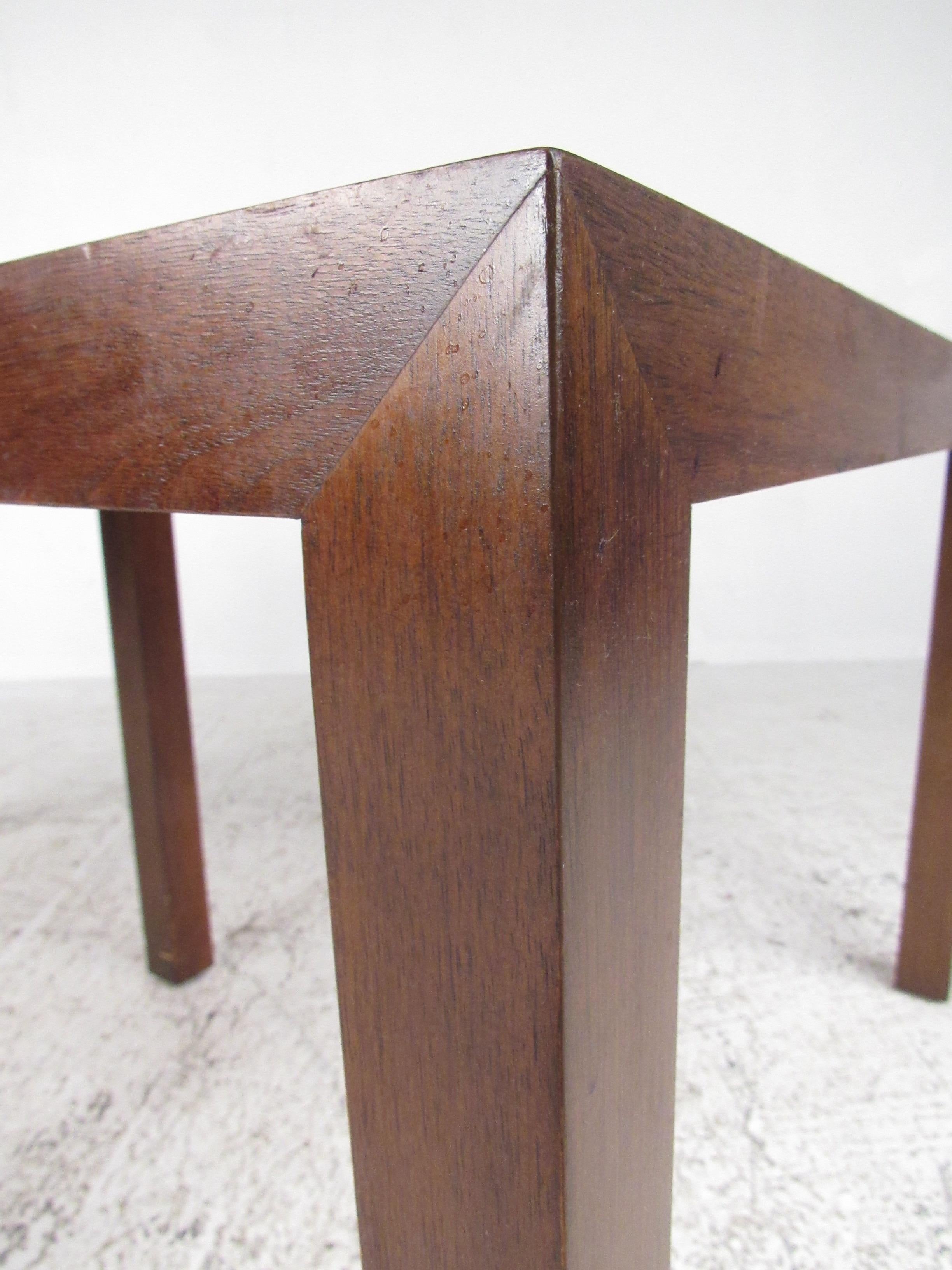 Pair of Parsons Style Walnut Lamp Tables by Lane For Sale 3