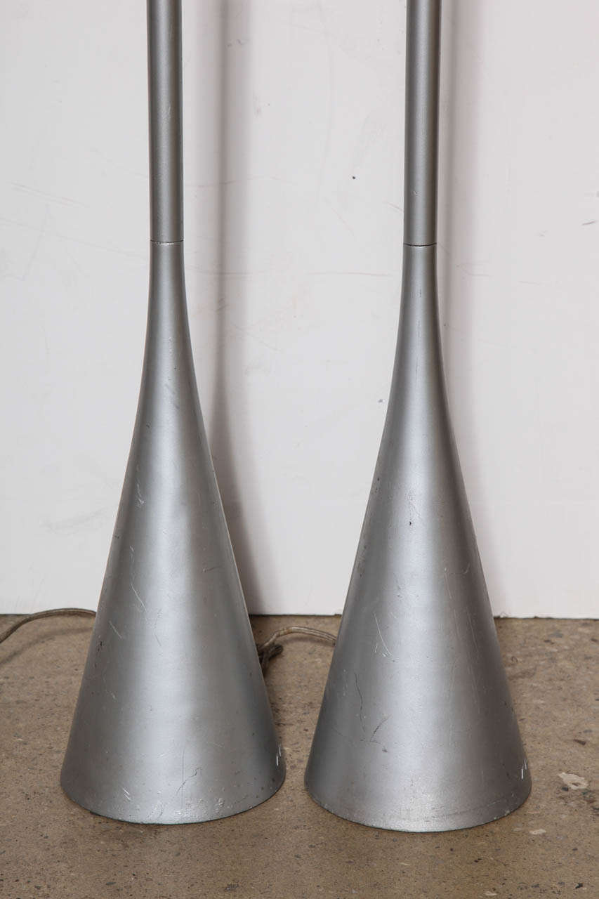 Paar Stehlampen „Cinna“ aus Aluminiumguss von Pascal Mourgue für Ligne-Roset, 1990er Jahre im Zustand „Gut“ im Angebot in Bainbridge, NY