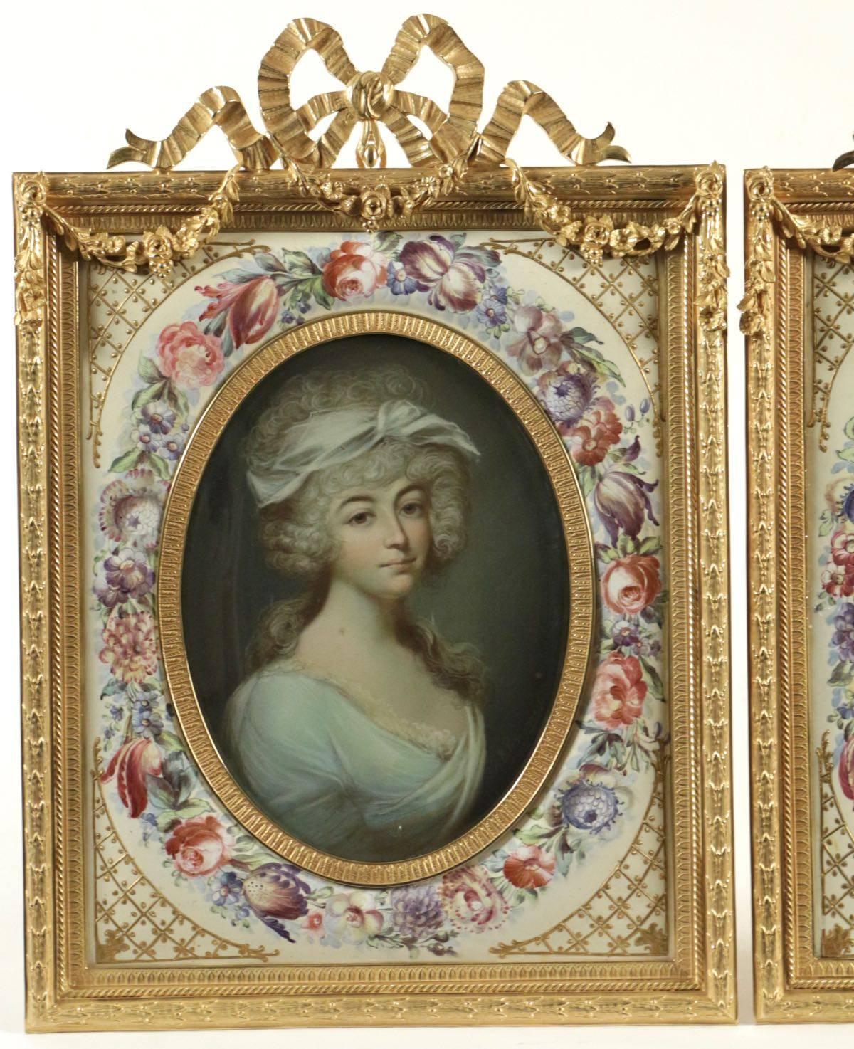 18th century pair of pastel portraits on blue grey laid paper. 
With very nice gilt bronze and flower enamled frame.
One is the portrait of olivier Journu (1724-1764), known as 