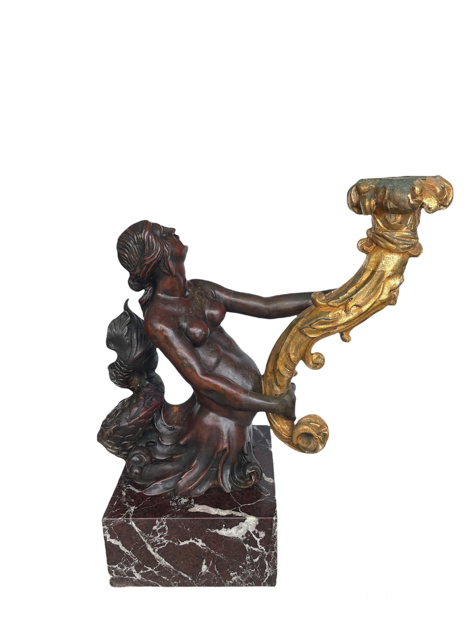 Coppia di Torri/Candelabri scultura di sirene in bronzo patinato e dorato in vendita 8