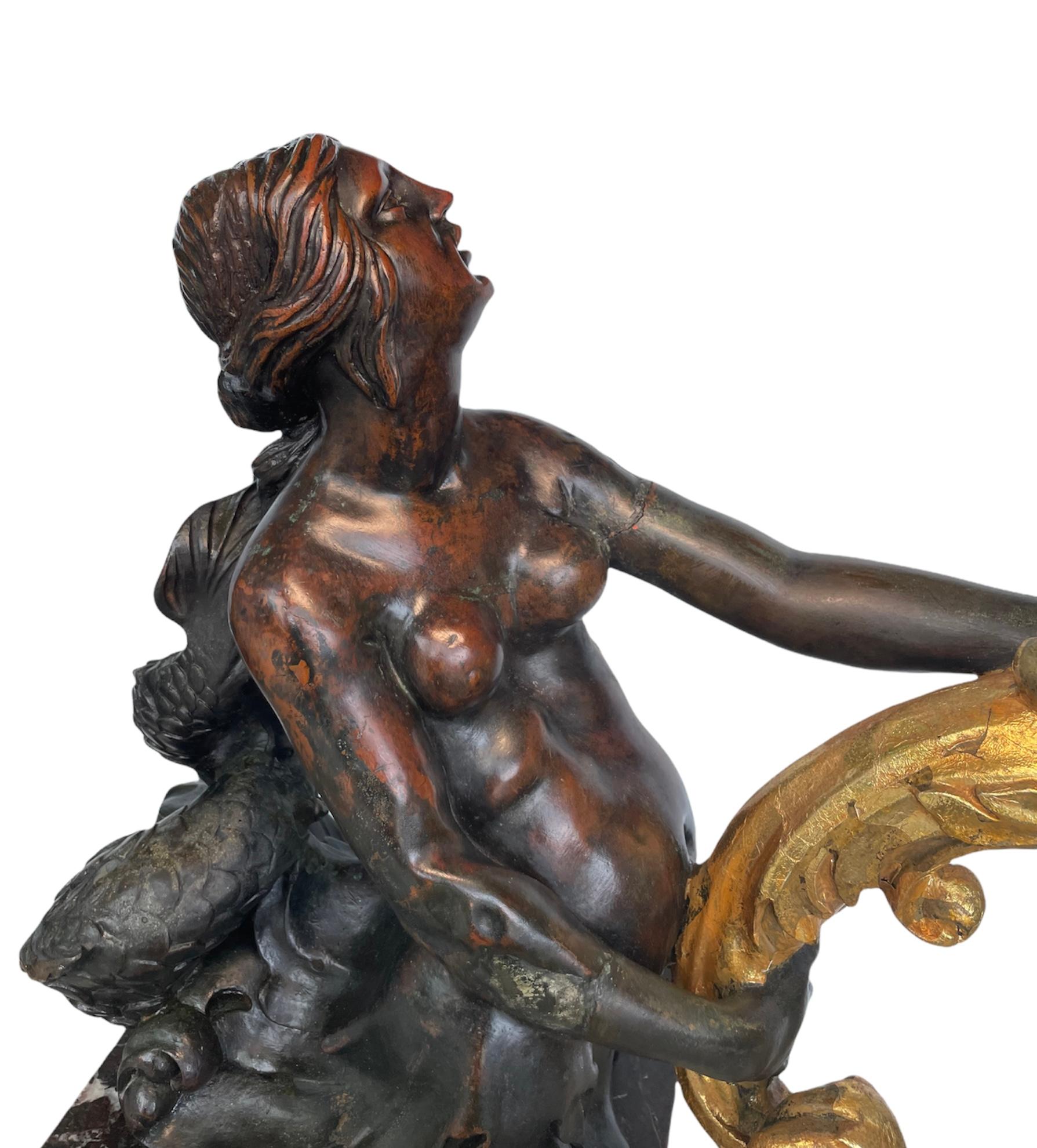 Coppia di Torri/Candelabri scultura di sirene in bronzo patinato e dorato in vendita 10
