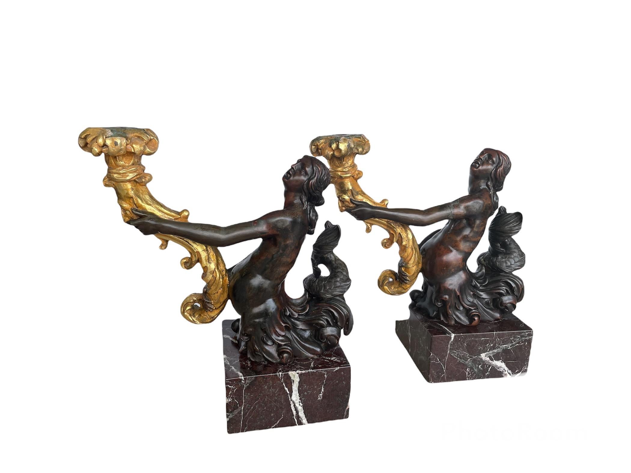 Coppia di Torri/Candelabri scultura di sirene in bronzo patinato e dorato in vendita 11