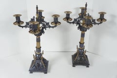 Paar Kandelaber aus patinierter und polierter Bronze im Renaissance-Stil
