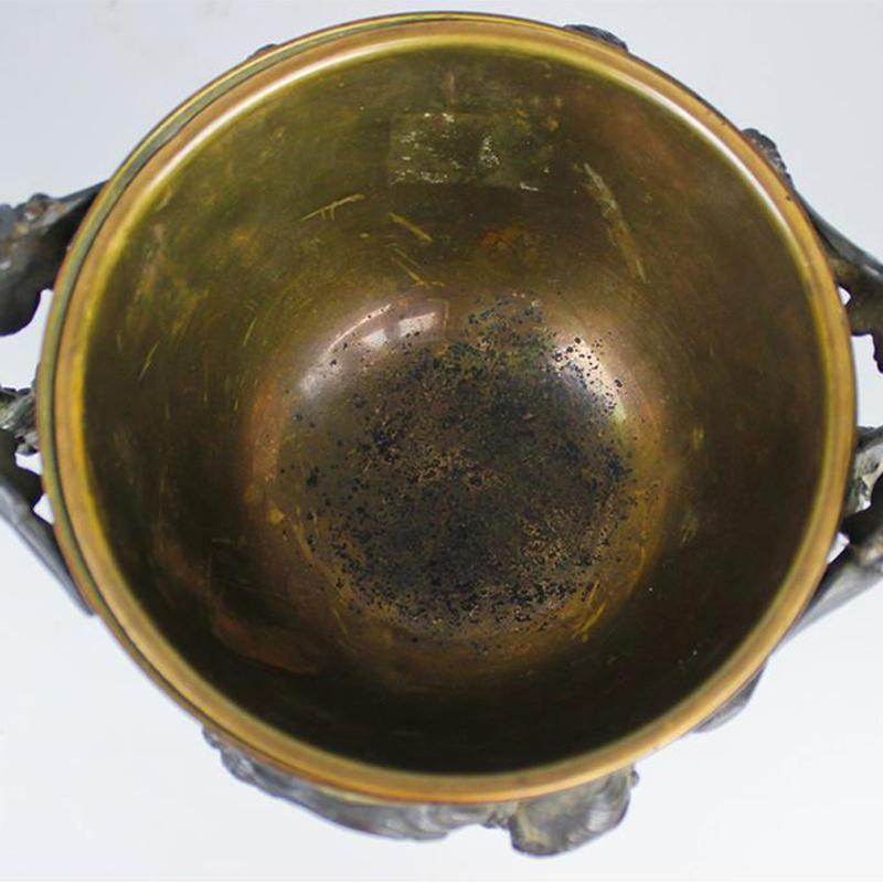 Paar Urnen aus patinierter Bronze und Marmor im Angebot 1