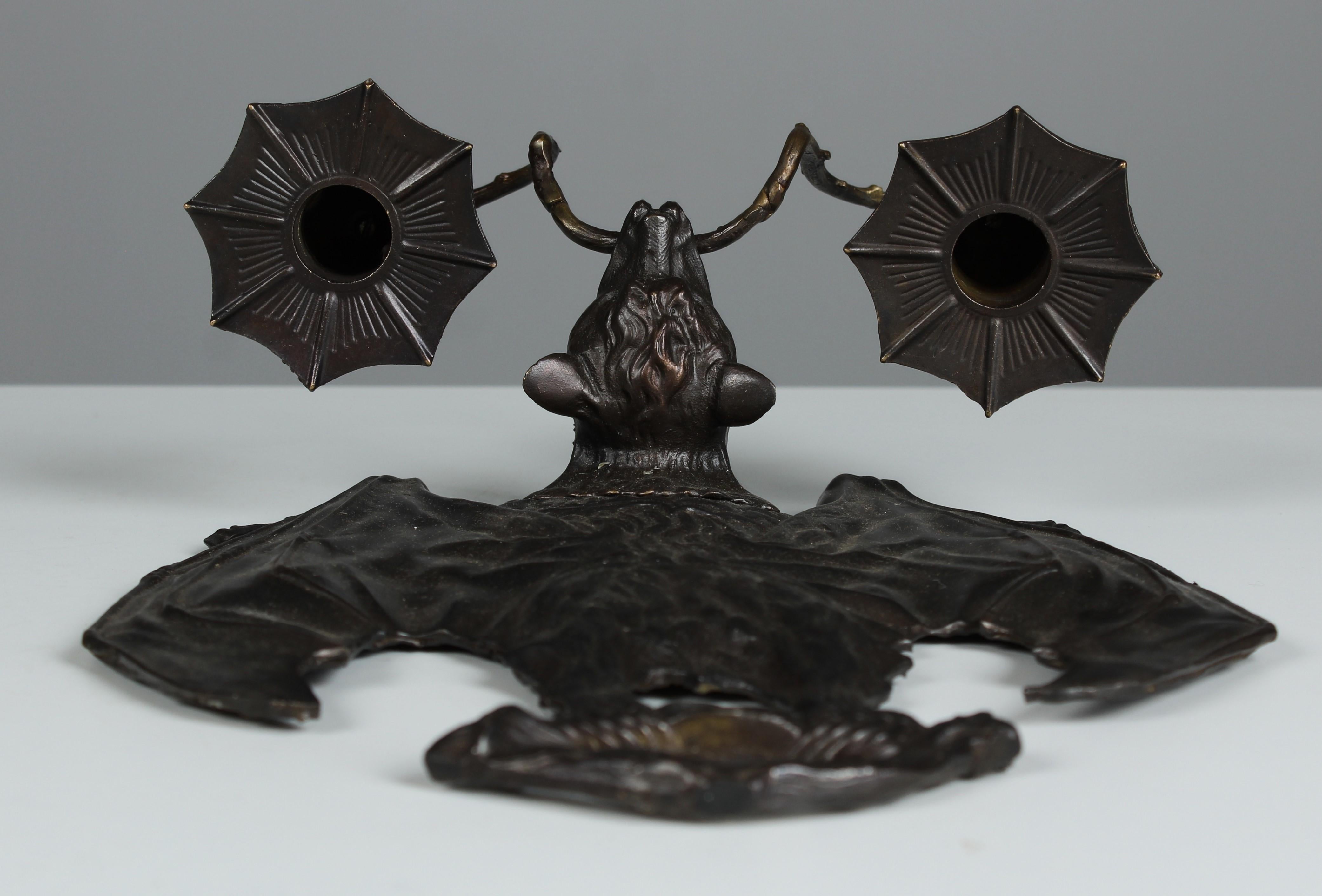 Paire d'appliques murales en forme de batte en bronze patiné d'après William Tonks & Sons en vente 6
