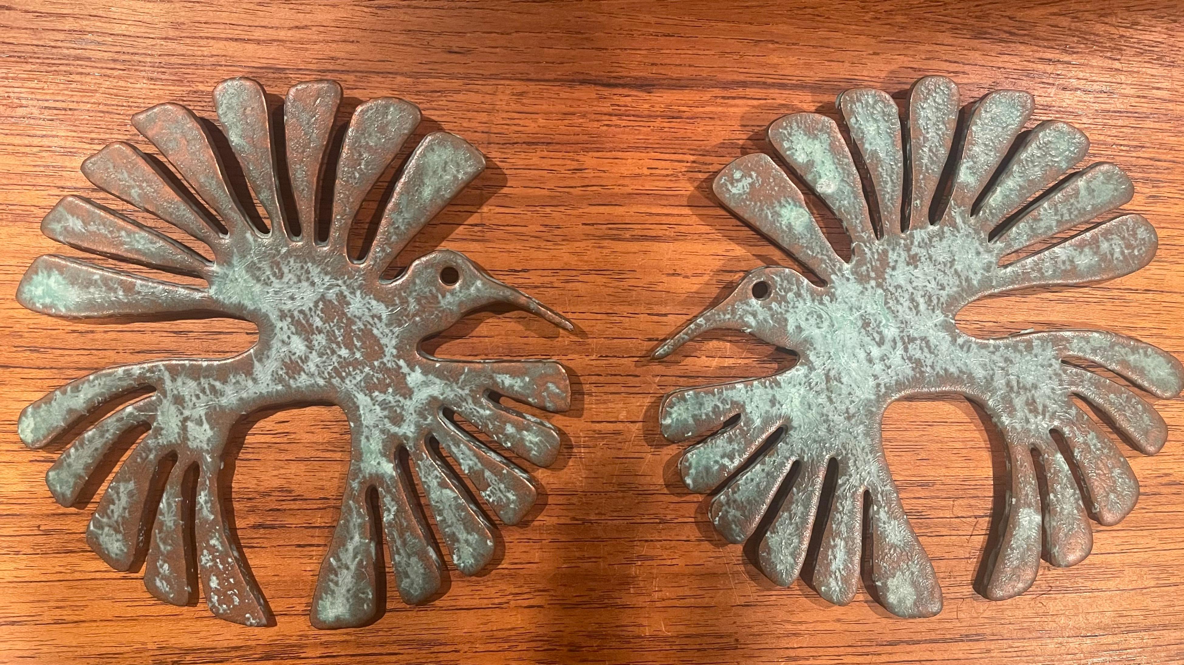 Pair of Patinated Bronze Bird Wall Hangings with Verdigris Finish In Good Condition In San Diego, CA