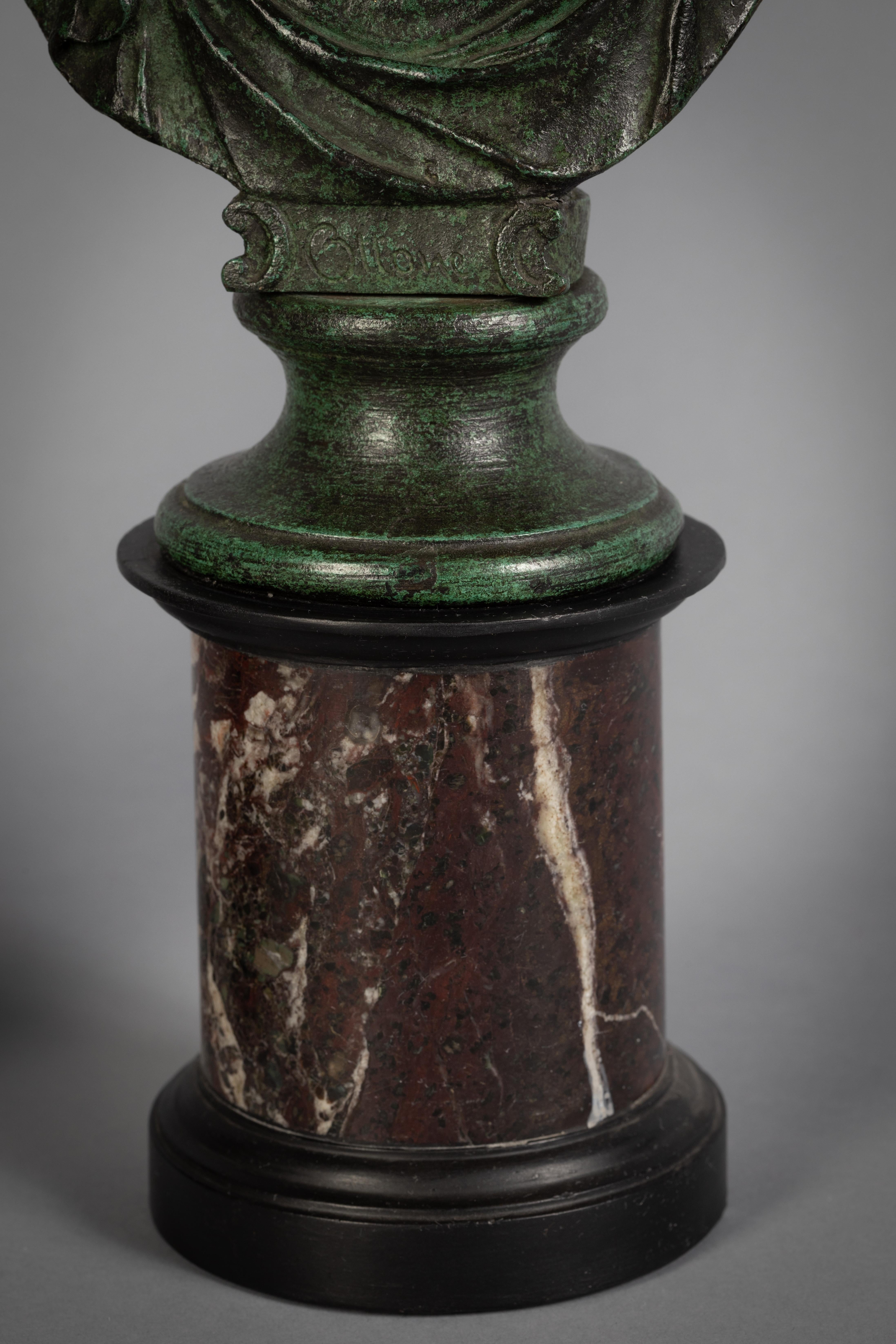 Pair of Patinated Bronze Busts on Marble Stands, circa 1800 In Good Condition In New York, NY