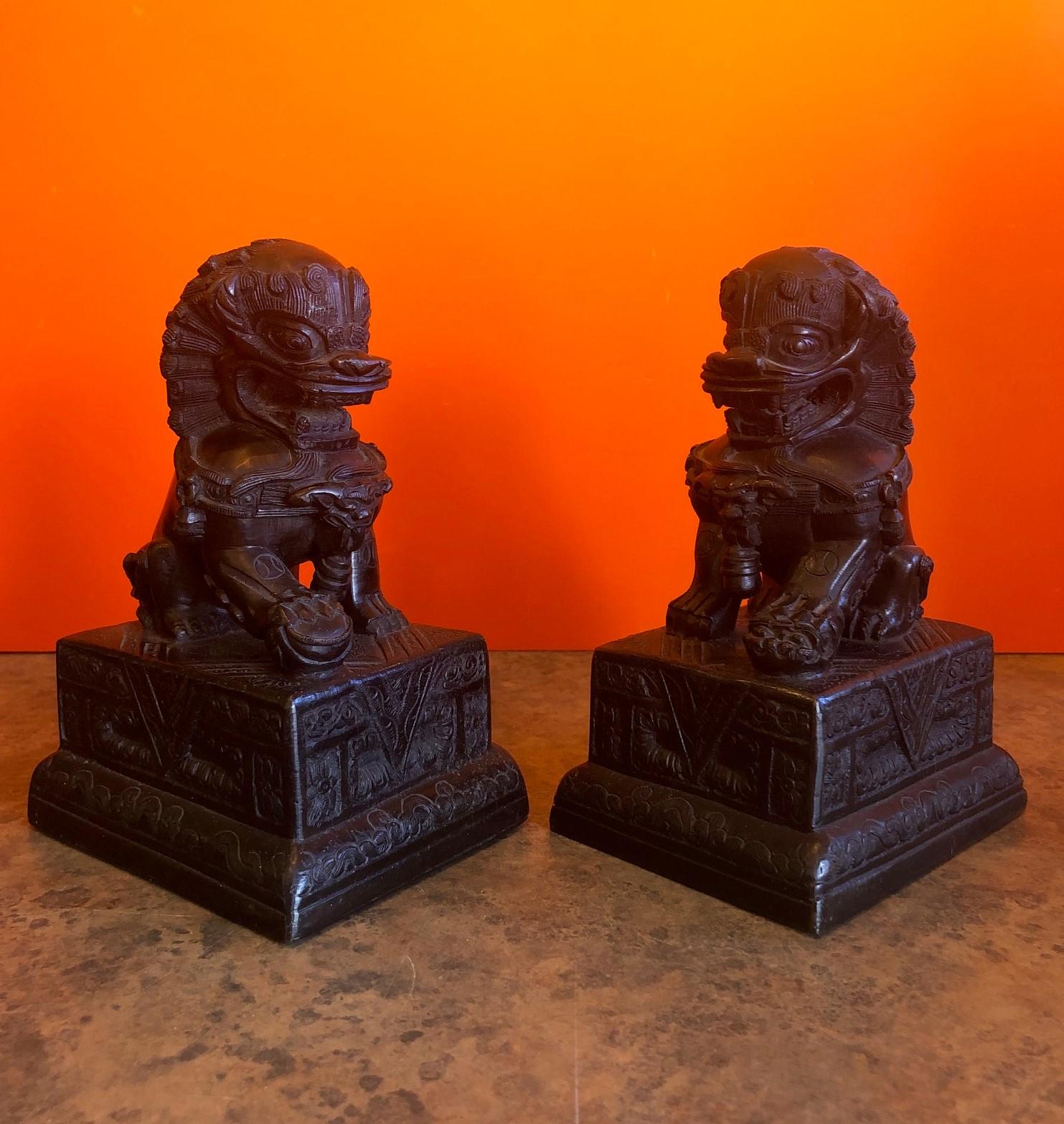 20th Century Pair of Patinated Bronze Chinese Foo Dogs / Book Ends For Sale