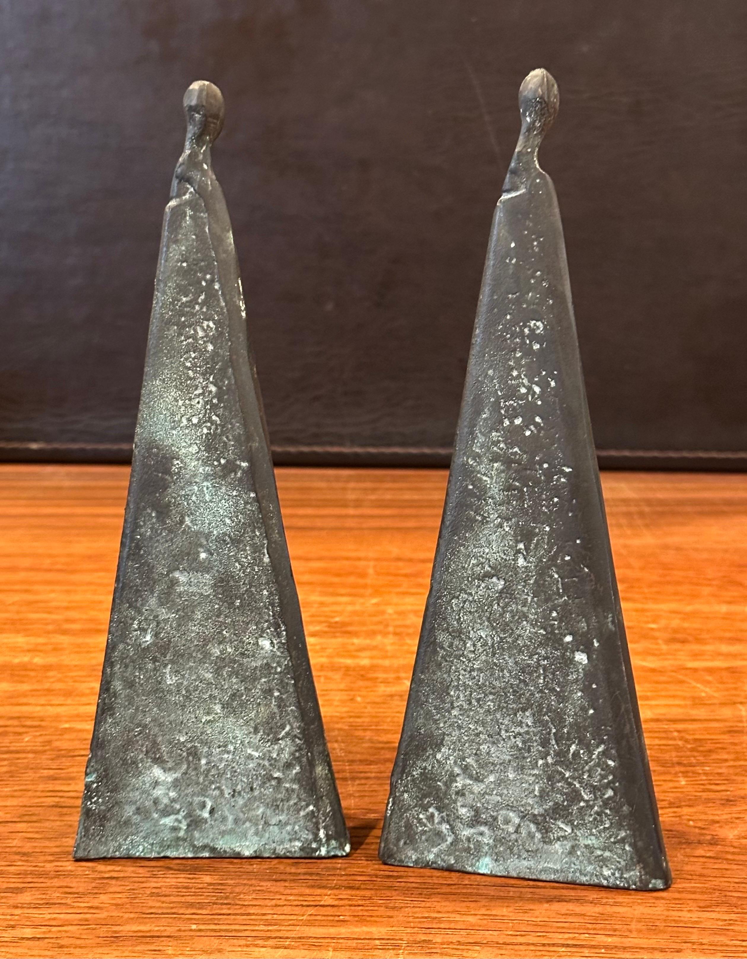 Pair of Patinated Bronze Figurative Sculptures in the Style of Sydney Kumalo For Sale 1