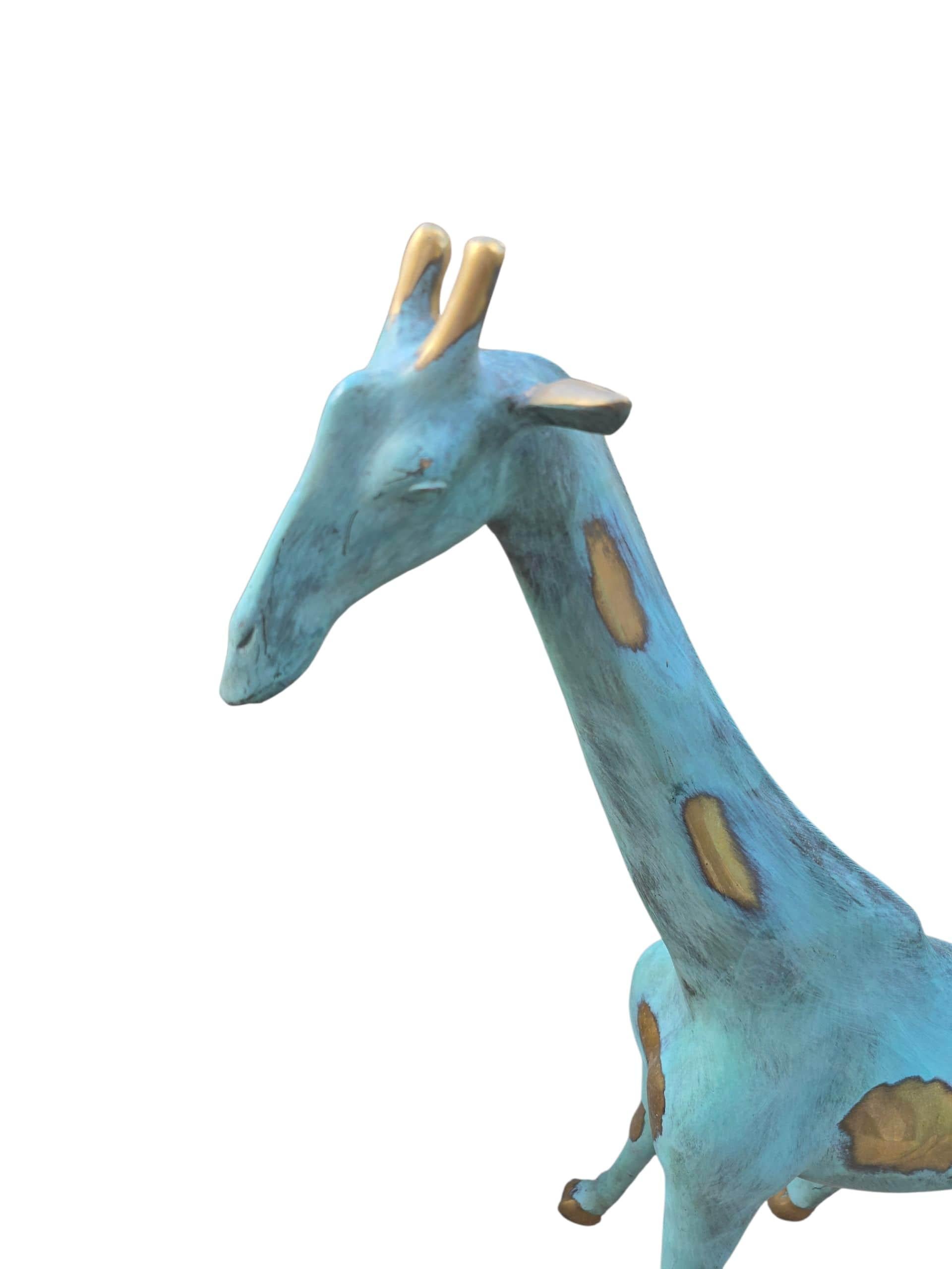 Coppia di sculture di giraffa in bronzo patinato, 20° secolo in vendita 1