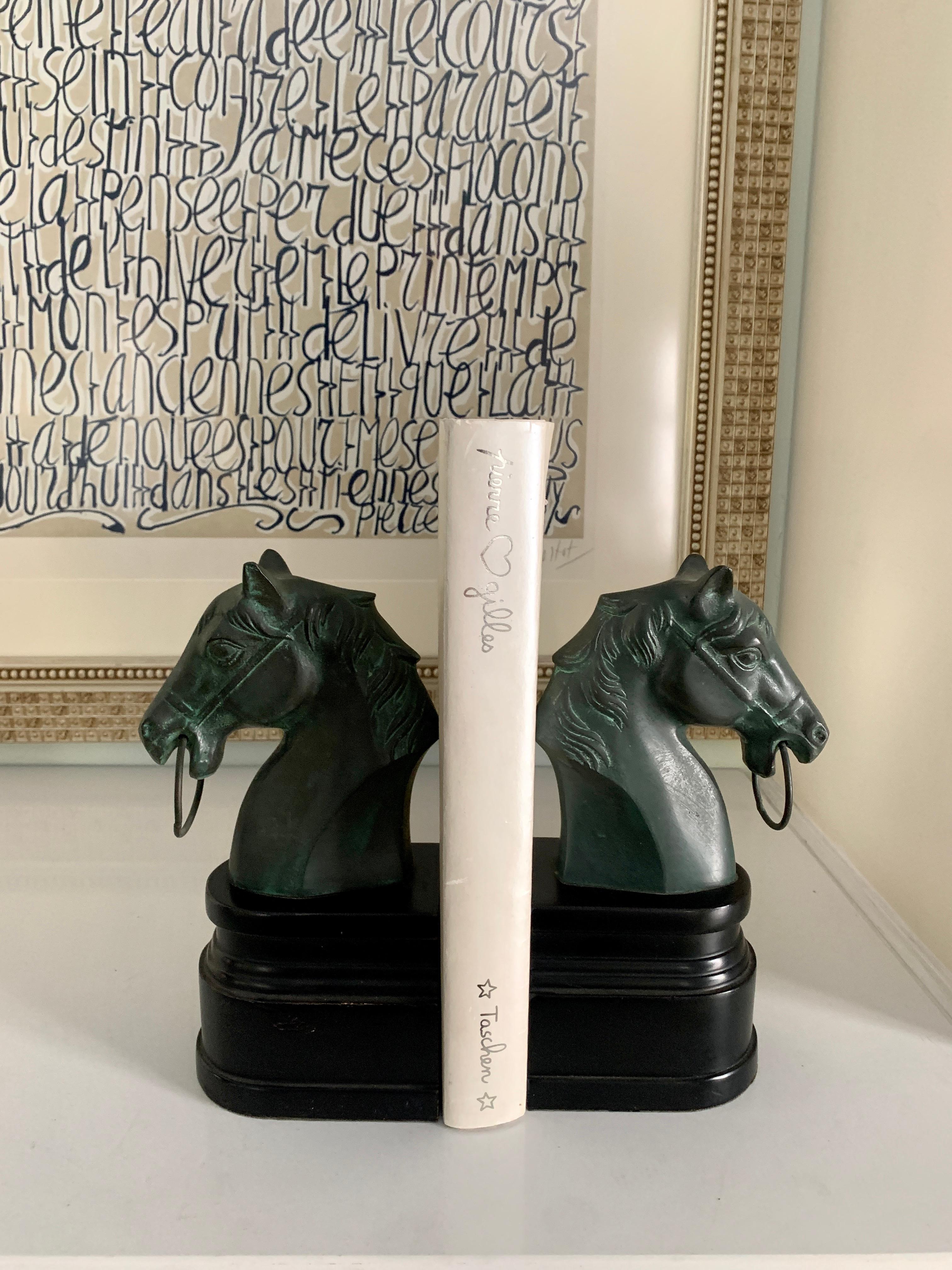 American Classical Pair of Patinated Bronze Horse Head Bookends on Stand