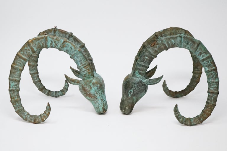 sculptural figures