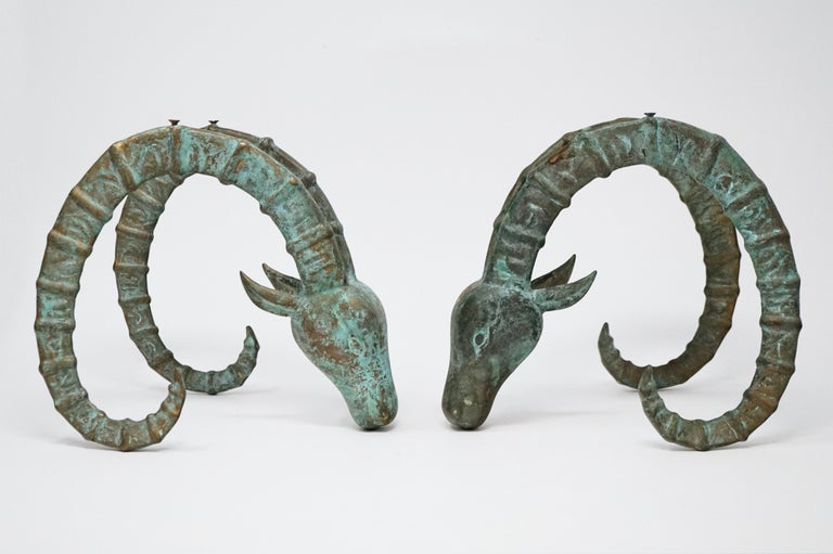 sculptural figures