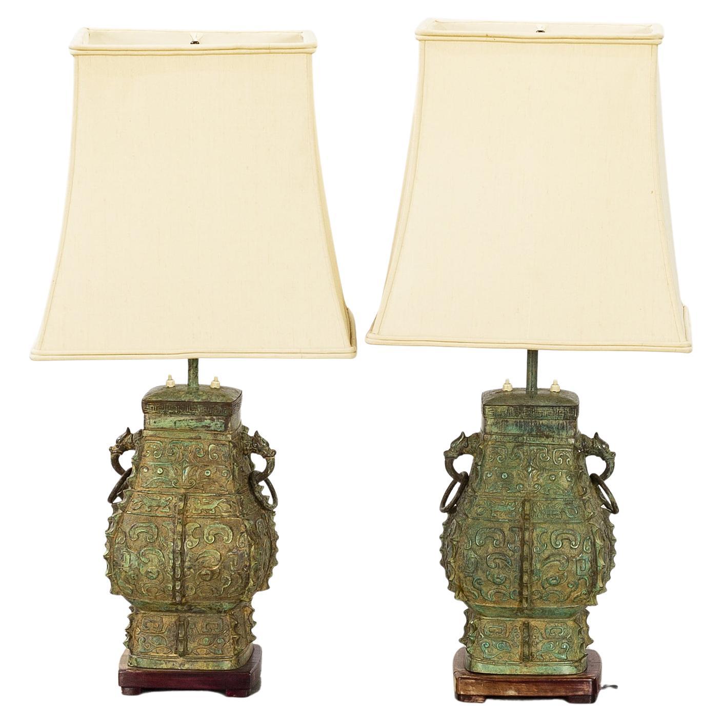  Lampes de table de style James Mont  Patine de bronze « vert de gris » des années 1960  en vente