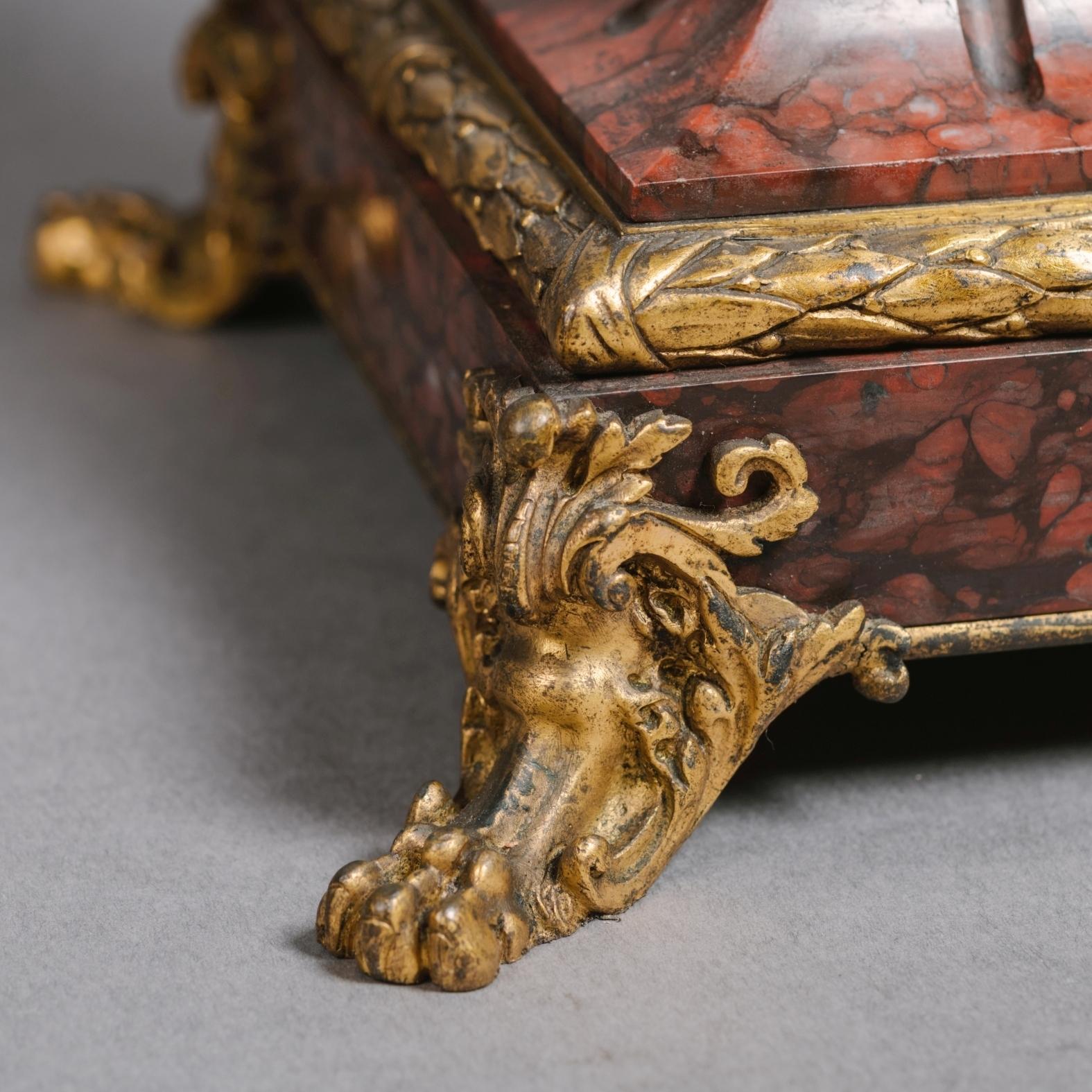Patinato Coppia di candelabri a nove luci in bronzo patinato di Barbedienne in vendita