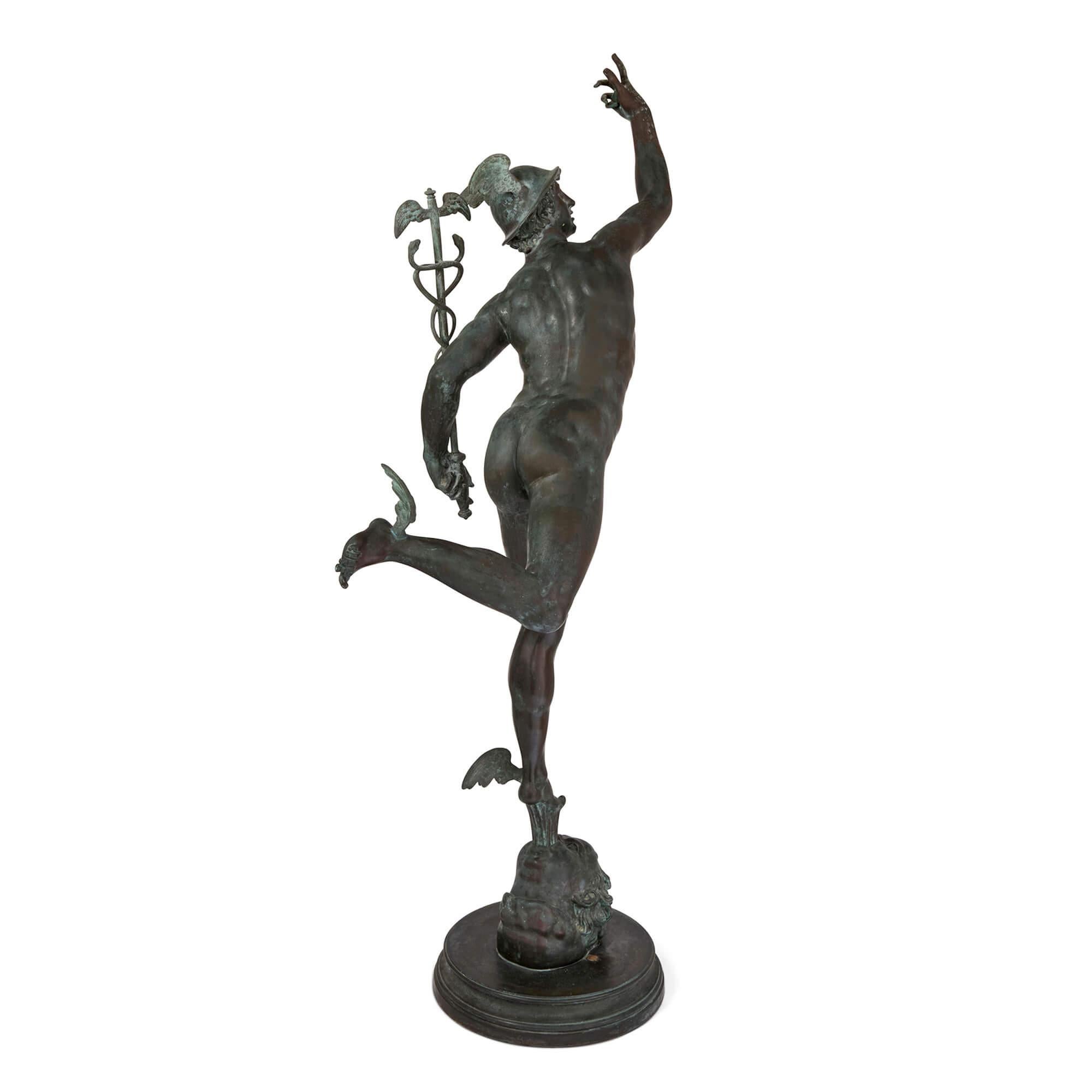 XIX secolo Coppia di sculture in bronzo patinato di Fortuna e Mercurio dopo Giambologna in vendita