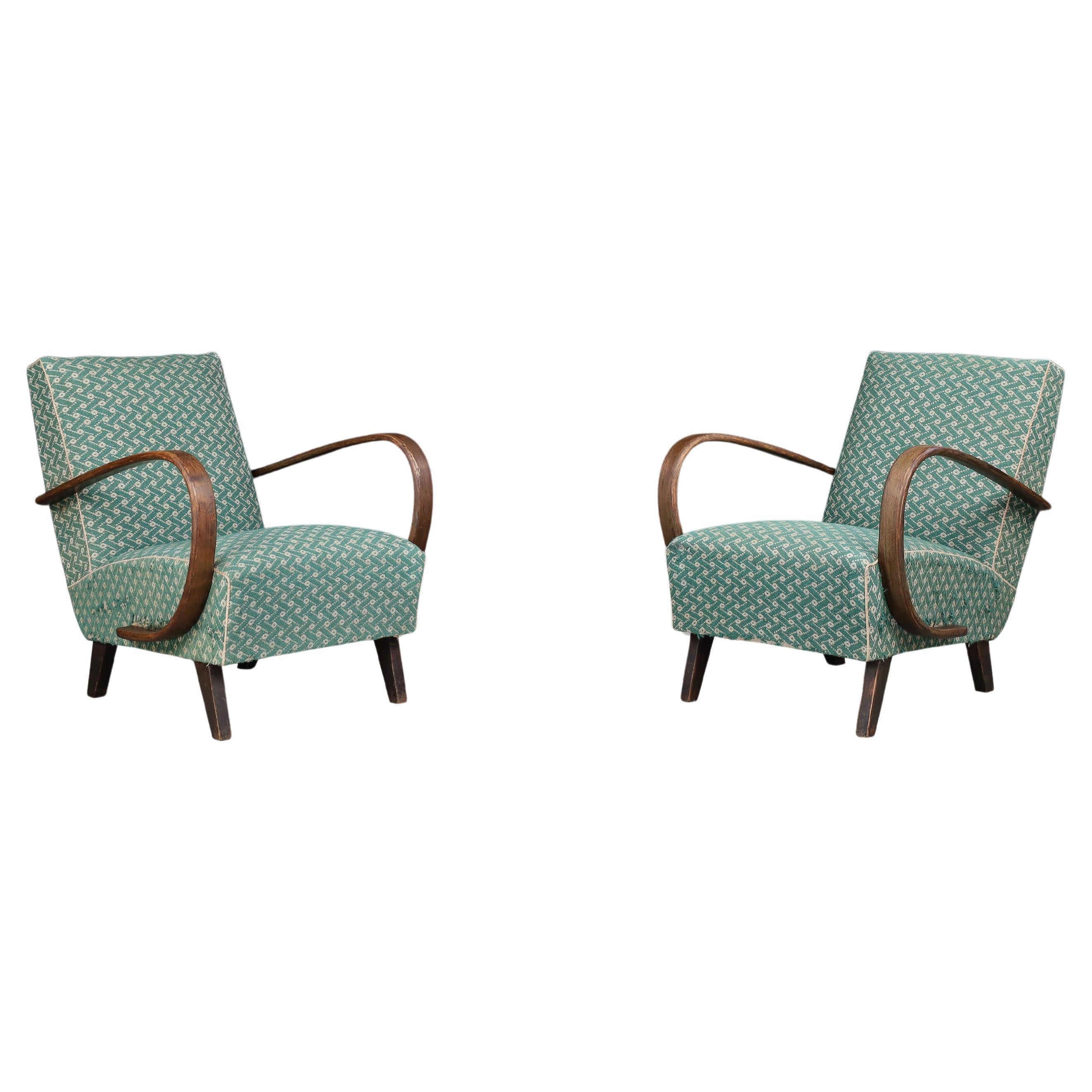 Pair of Patinated Jindřich Halabala H-227 Bentwood Armchairs, 1940s, CZ