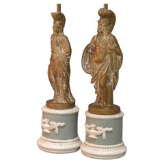 Coppia di lampade da tavolo figurative neoclassiche in gesso patinato di Sculptureline N.Y.