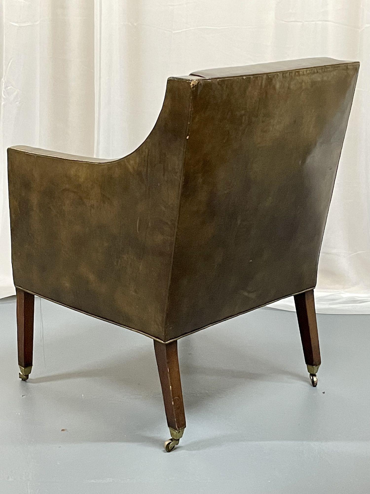 Anglais Paire de fauteuils de style Régence patinés et rembourrés en cuir, bronze en vente