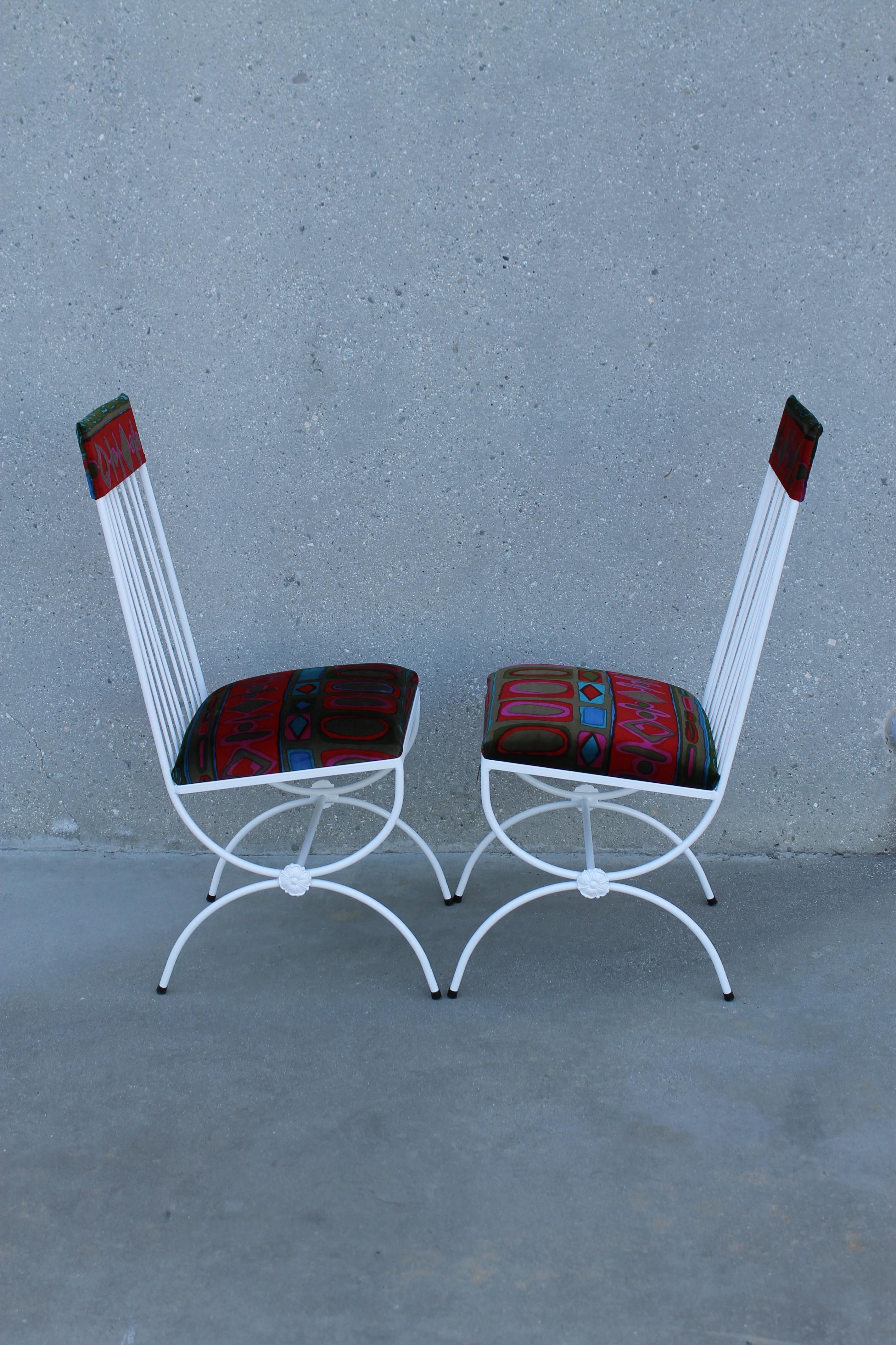 Mid-Century Modern Paire de chaises de patio avec tissu Jack Lenor Larsen en vente