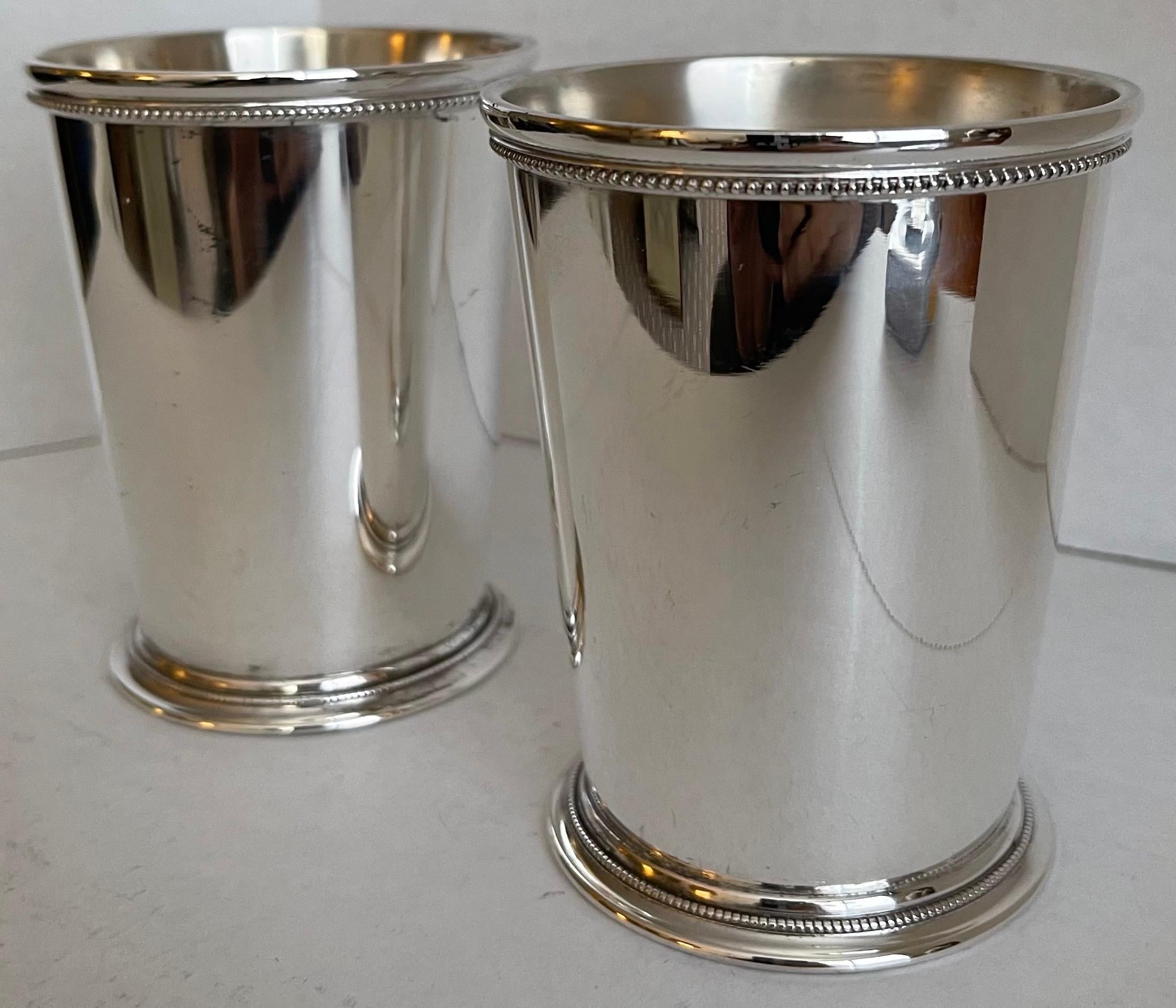 Silberne Julep-Tasse von Patrick Henry, Paar (Englisch) im Angebot