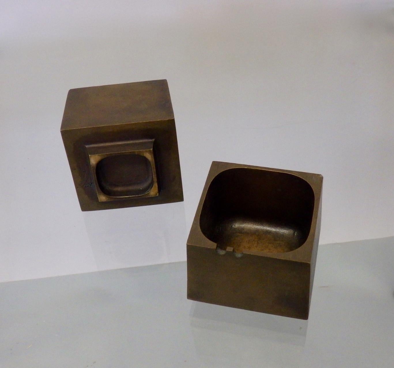 20th Century Pair of Paul Evans Style Cast Bronze Brutalist Ash Trays