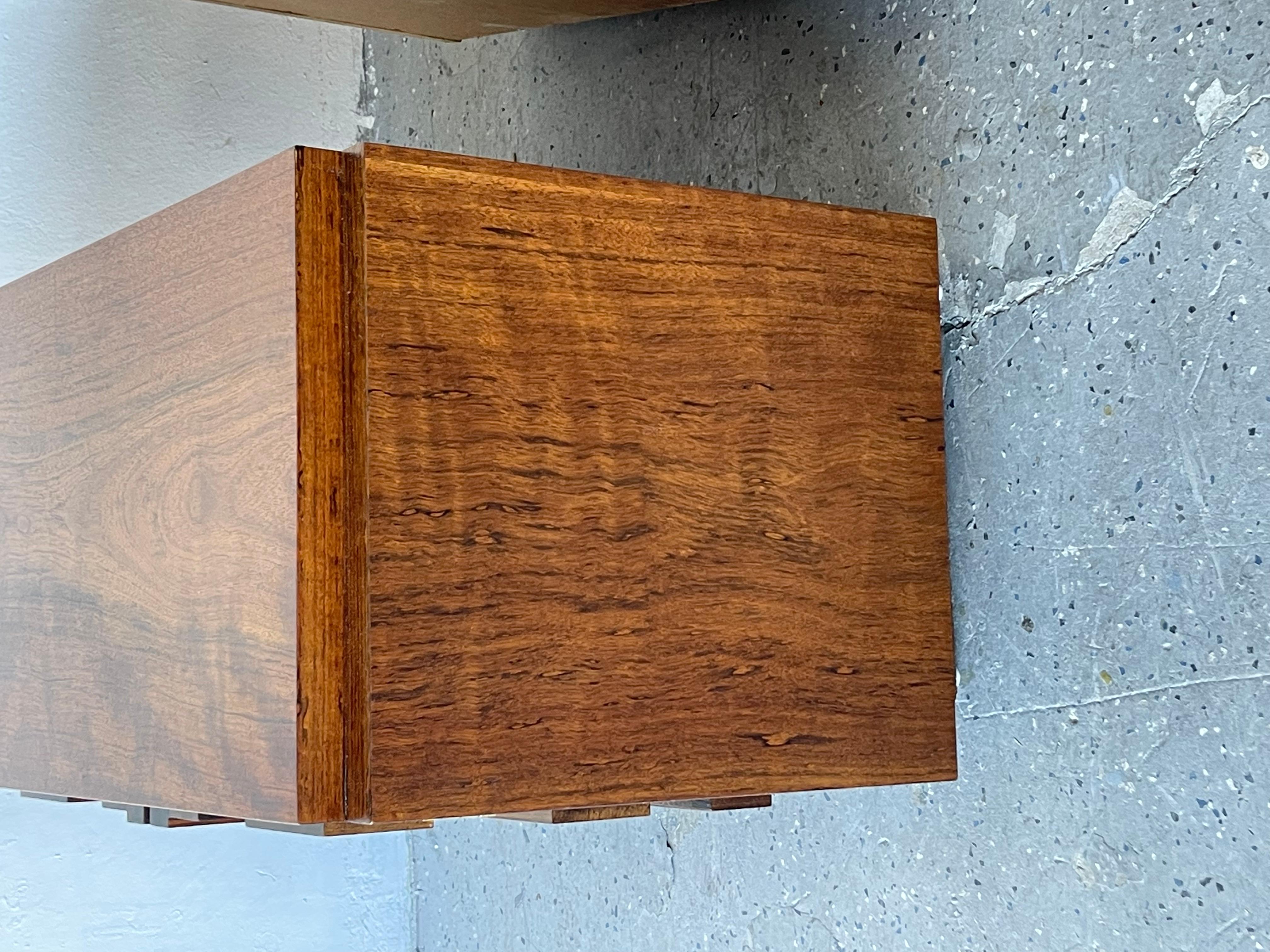Pair of Paul Evans Style Lane Brutalist Mid Century Nightstand Side / End Tables In Excellent Condition In Las Vegas, NV