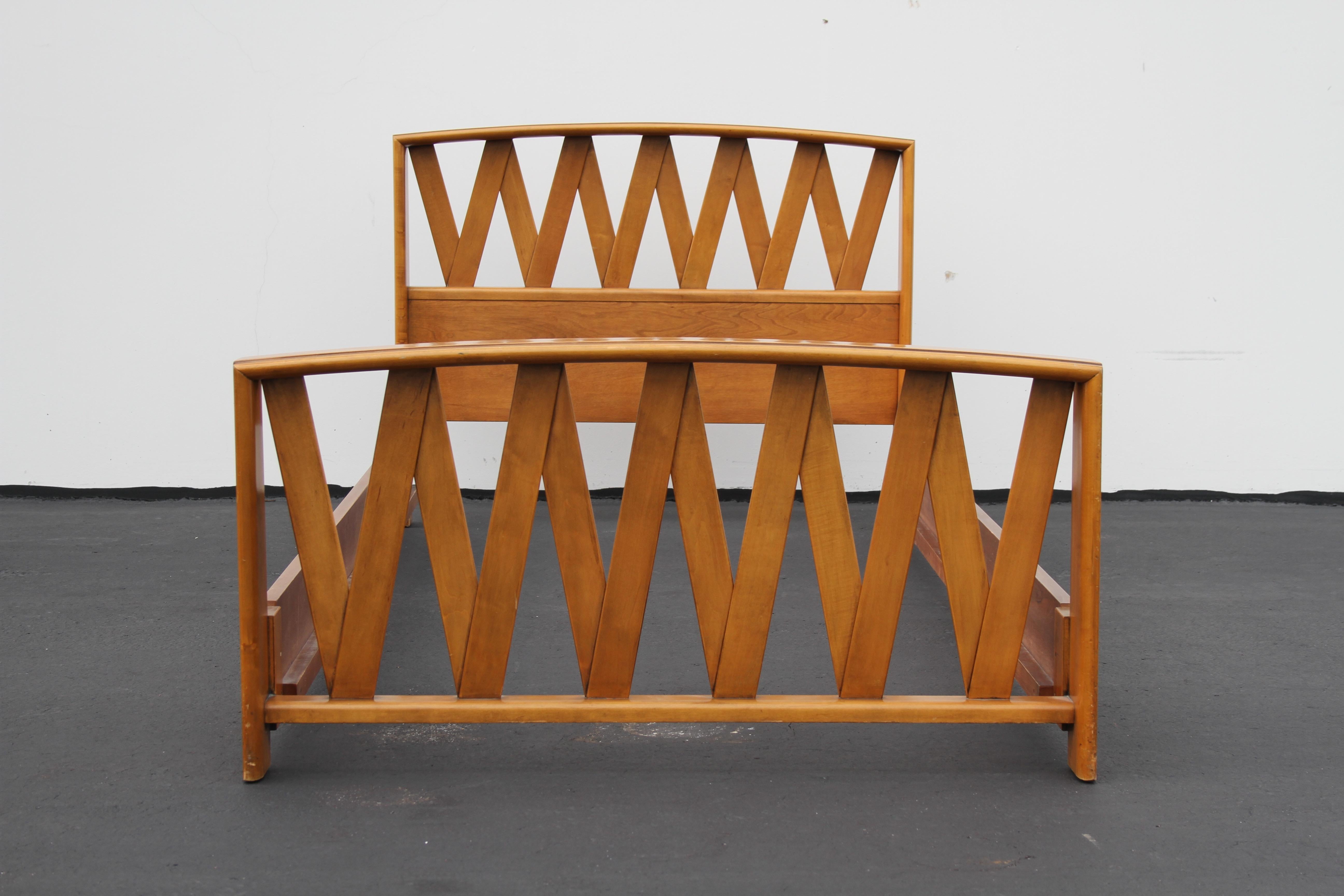 Mid-Century Modern Pair of Paul Frankl for Johnson Furniture Twin Beds