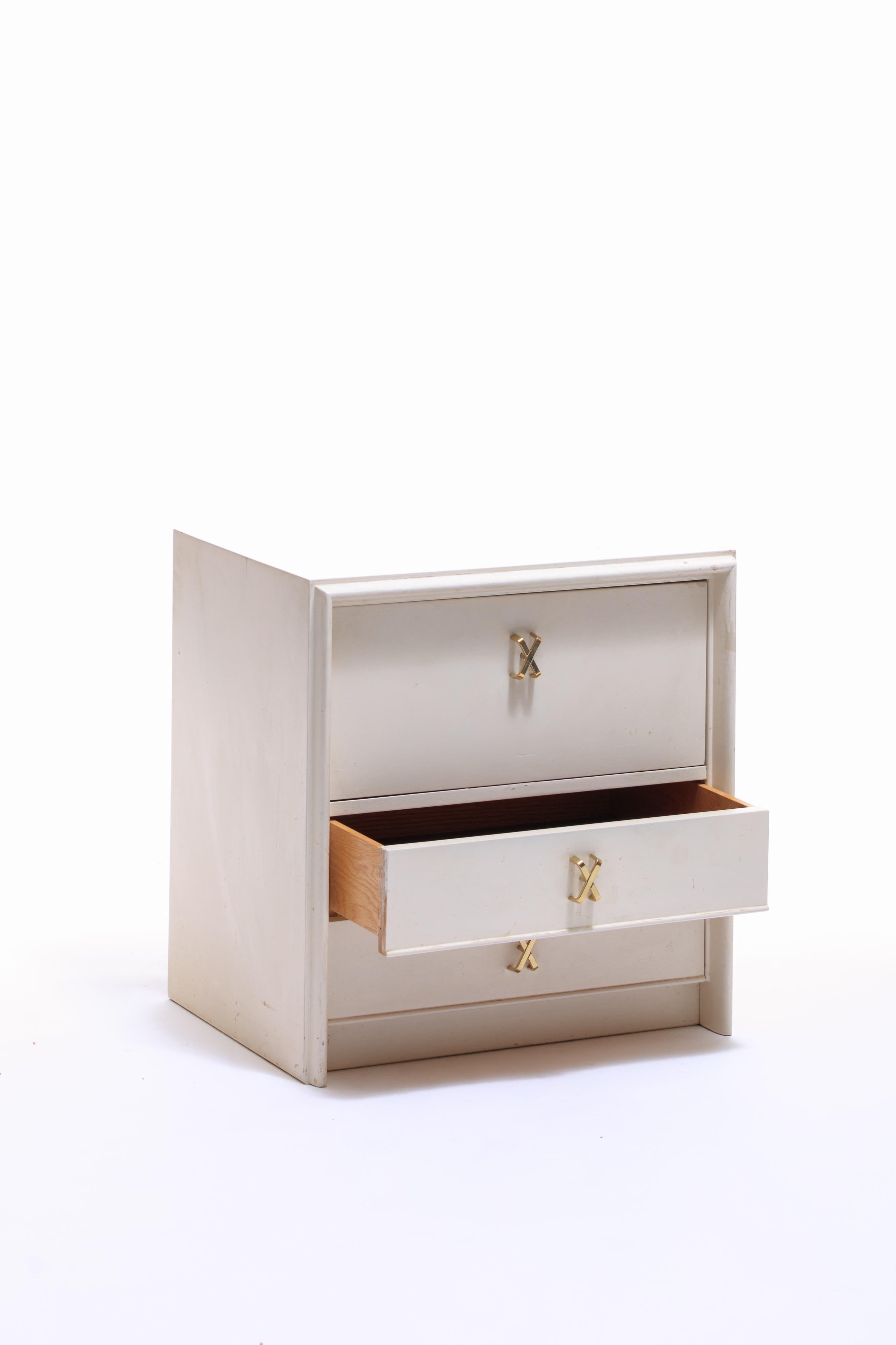 Pair of Paul Frankl Ivory Lacquered Nightstands with Brass X Pulls, circa 1950 For Sale 1
