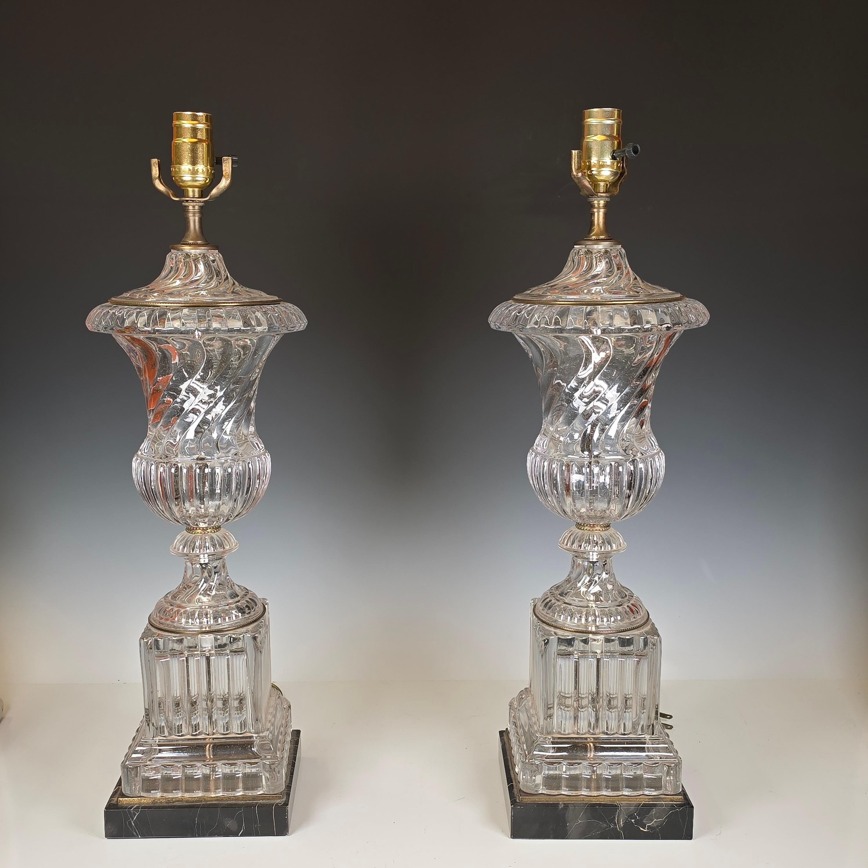 Pareja de lámparas estilo Baccarat Paul Hanson en venta 4