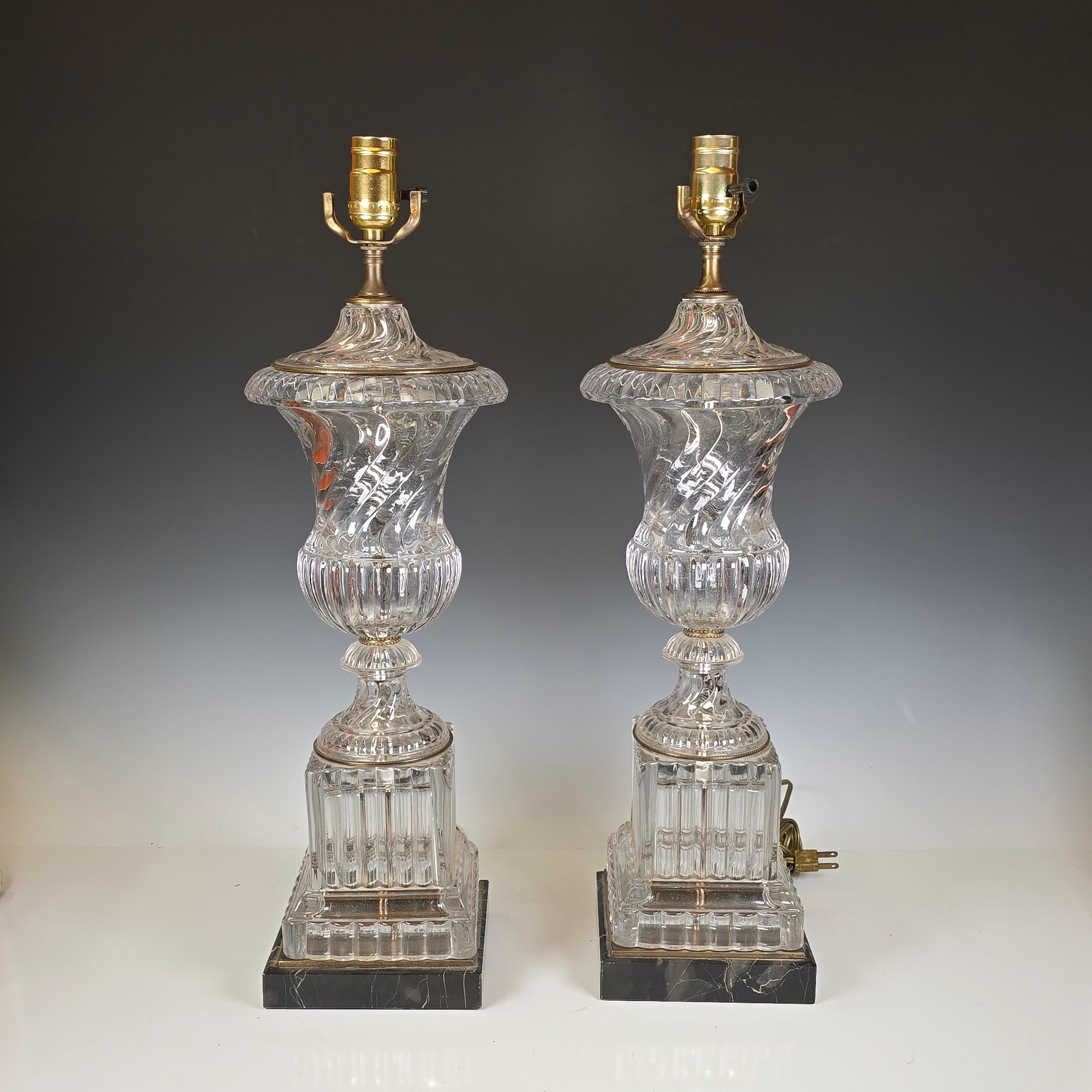 Pareja de lámparas estilo Baccarat Paul Hanson en venta 5