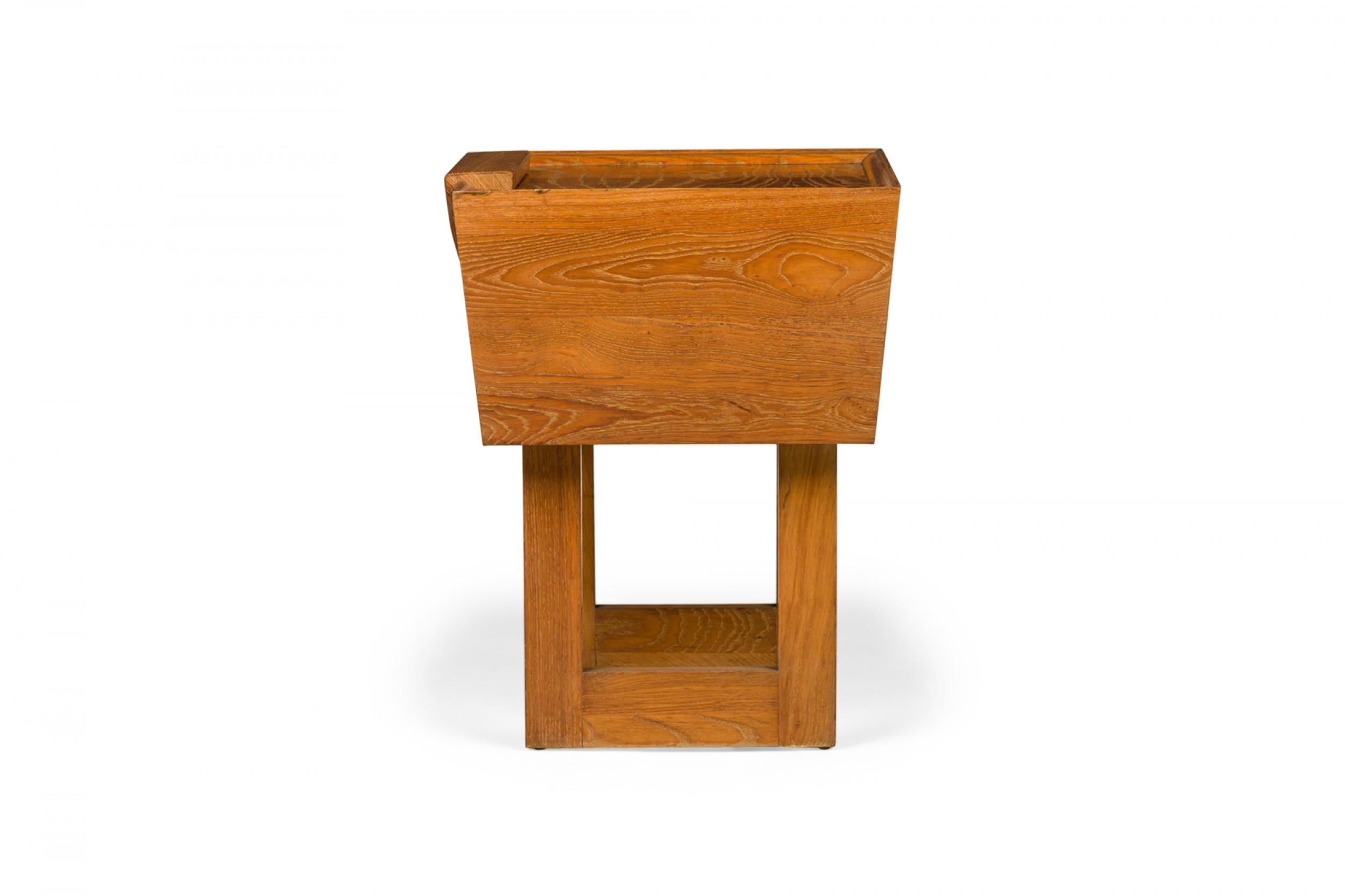 American Pair of Paul Laszlo for Brown Saltman Mid-Century Wooden Trapezoidal Nightstands
